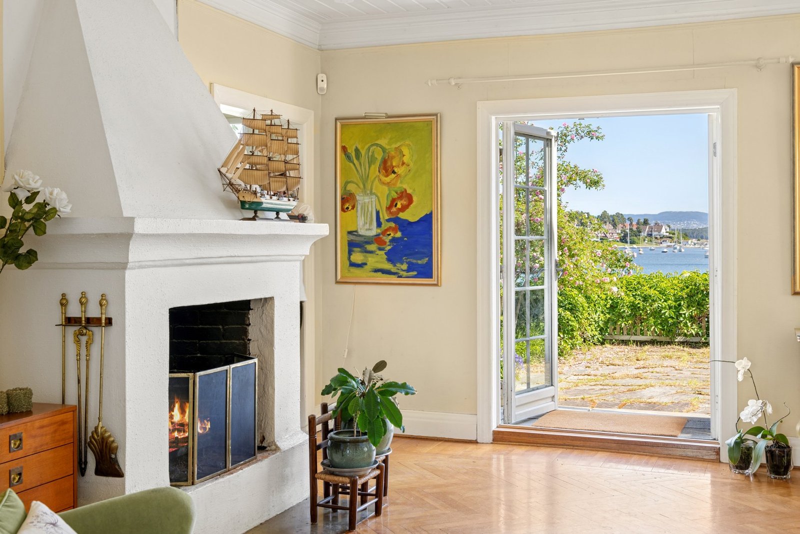 Idyllic Waterfront Property | 2.4 Acres With 50 Meter Shoreline, 2 Houses, 2 Piers And A Boathouse Villa in Snarøya, Akershus, Norway 1 - 15813907