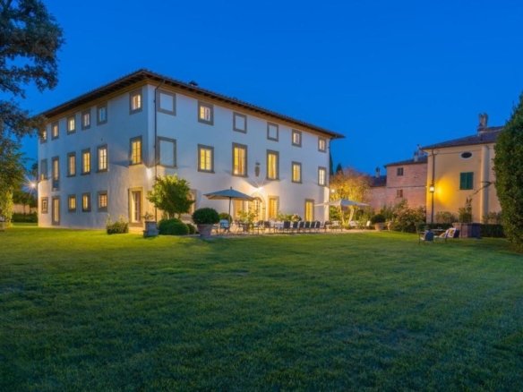 Villa in Tuscany, Italy 1 - 15185126