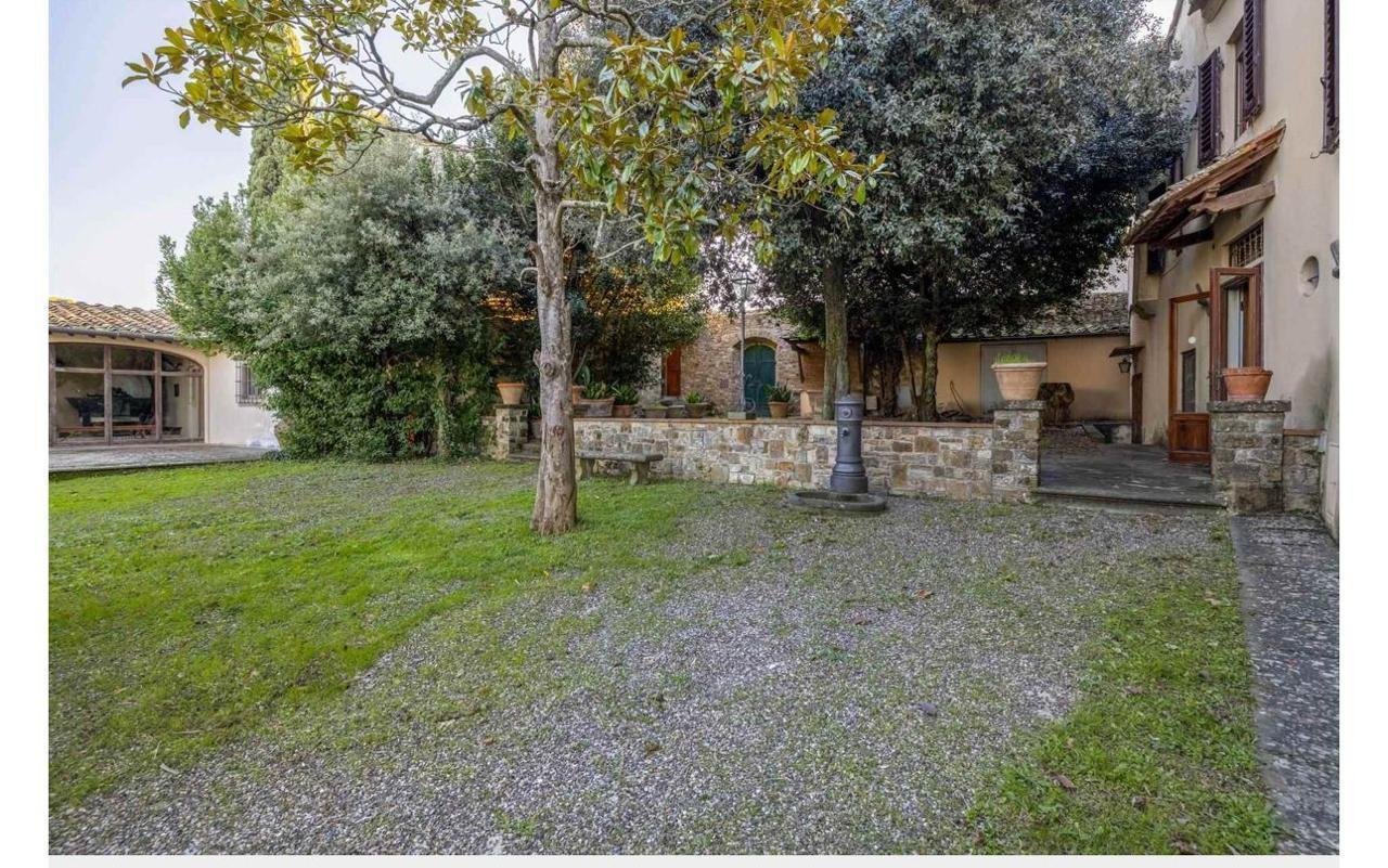 Villa Con Giardino E Piscina Villa in Tuscany, Italy 1 - 15881758