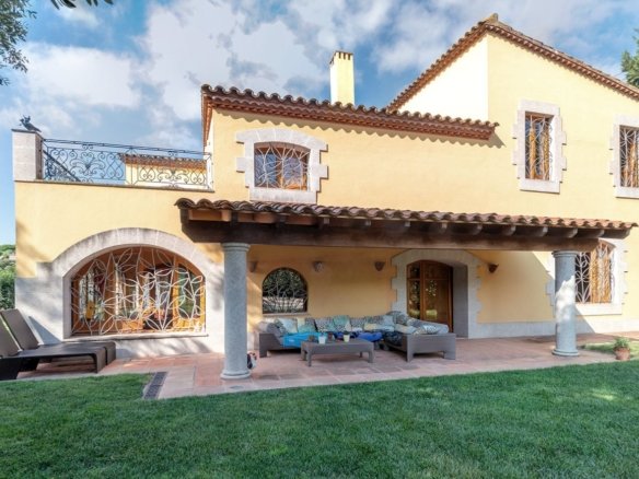 Villa in Vilassar de Mar, Catalonia, Spain 1 - 14498225