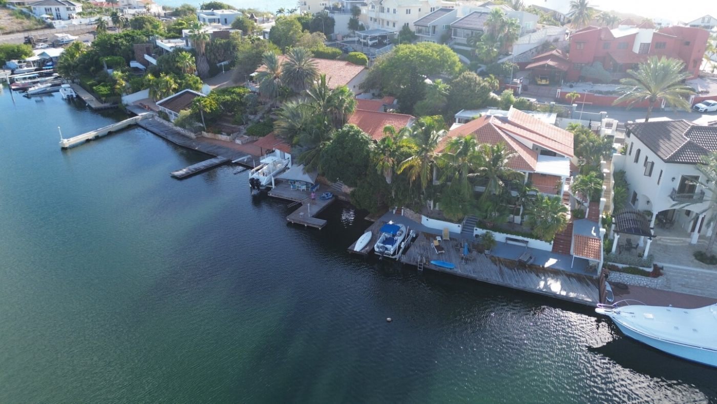 Jan Sofat Curacao Waterfront Villa For Sale With Jetty And Boat Lift Villa in Willemstad, Curaçao, Curaçao 1 - 14380416