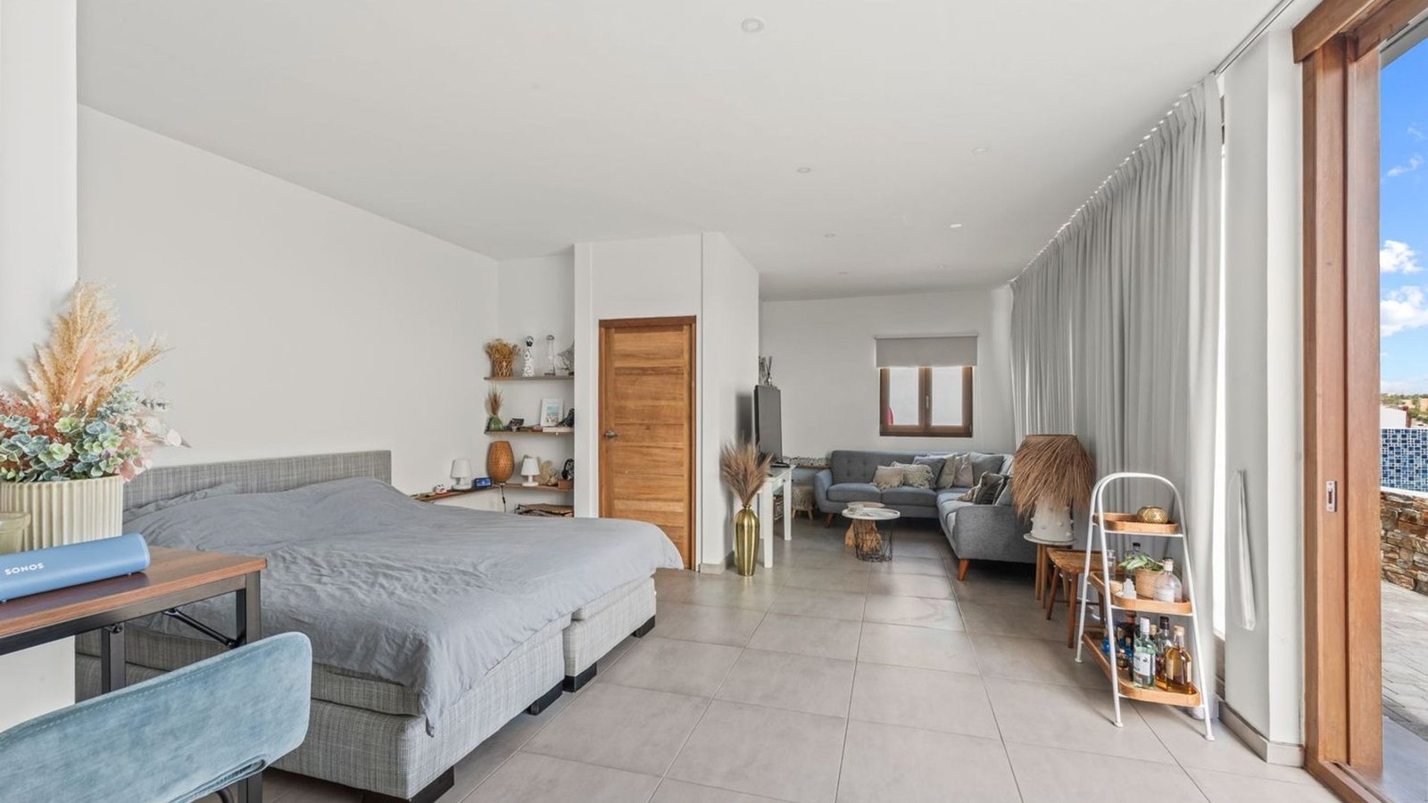 Spectacular Newly Built Villa With Panoramic Views, Four Swimming Pools, And Two Apartments Villa in Willemstad, Curaçao, Curaçao 1 - 15468270