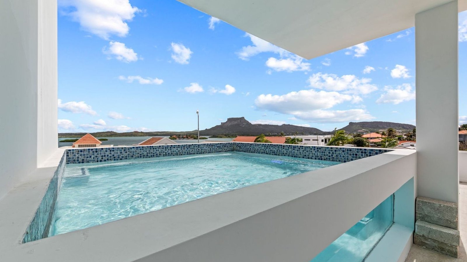 Spectacular Newly Built Villa With Panoramic Views, Four Swimming Pools, And Two Apartments Villa in Willemstad, Curaçao, Curaçao 1 - 15468270