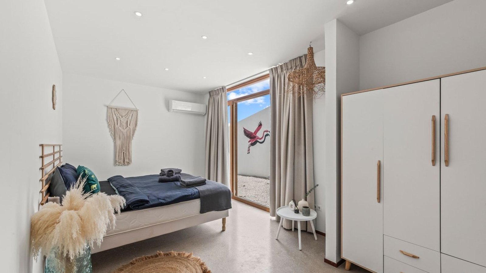 Spectacular Newly Built Villa With Panoramic Views, Four Swimming Pools, And Two Apartments Villa in Willemstad, Curaçao, Curaçao 1 - 15468270