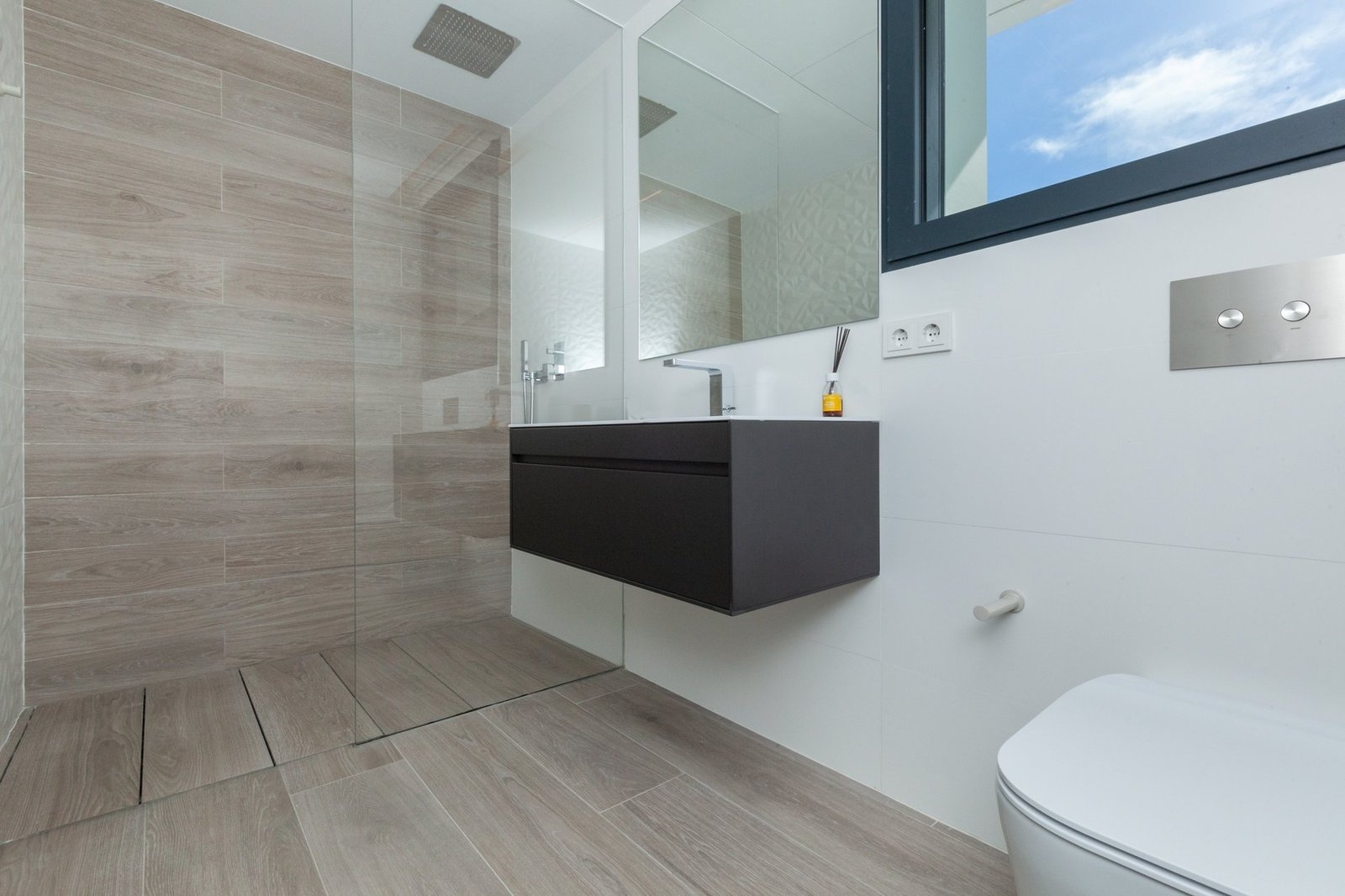 Life At The Top: Astonishing Brand New Designer Villa In Barcelona Villa in les Corts, Barcelona, Spain 1 - 14674027