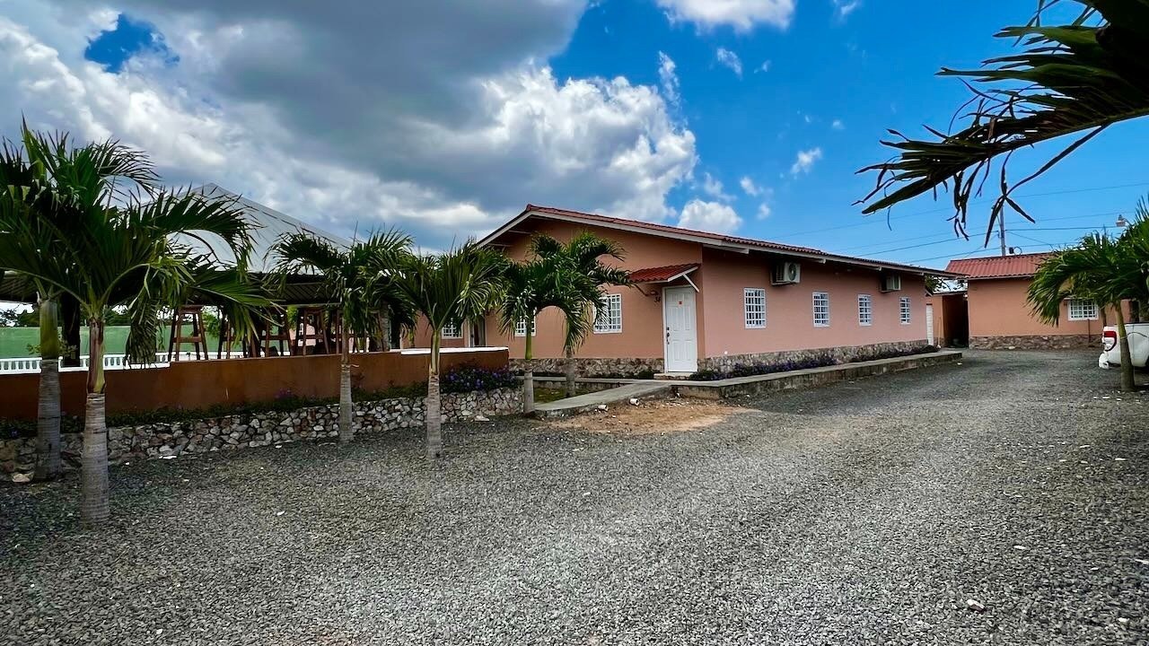 Best Business Deal $1 M Reduction Apartment in Anton, Coclé Province, Panama 1 - 12660218