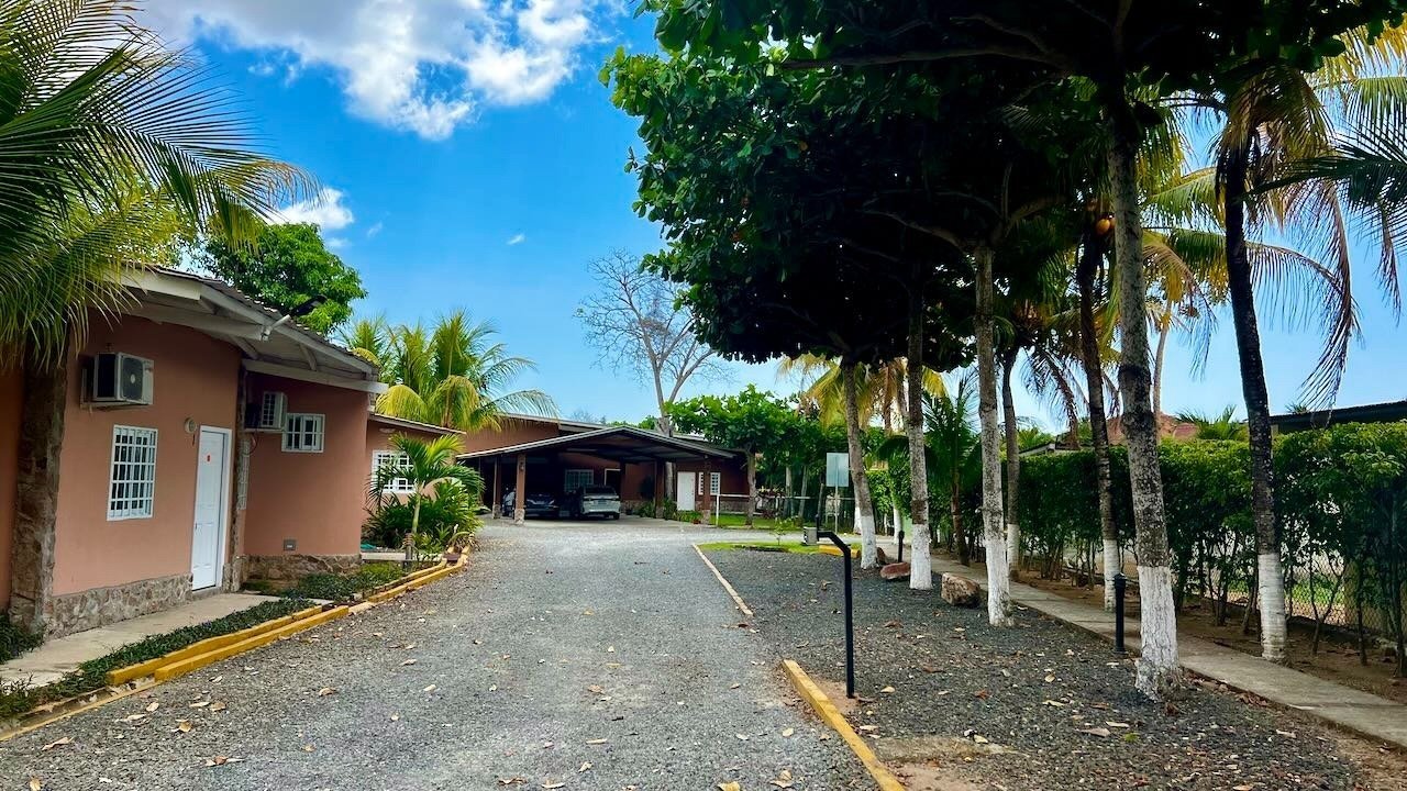 Best Business Deal $1 M Reduction Apartment in Anton, Coclé Province, Panama 1 - 12660218