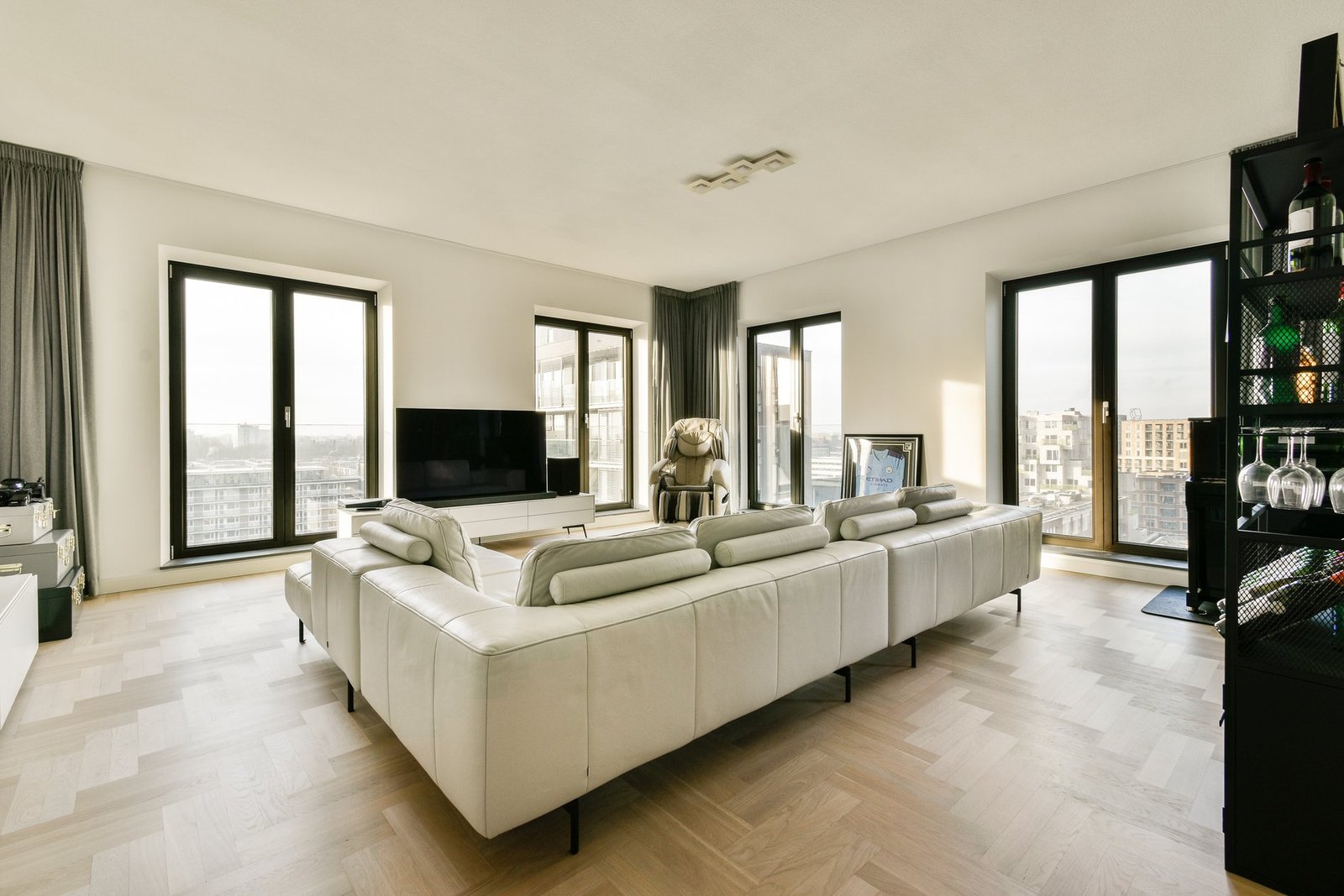 Luxurious, Spacious And Stylish Apartment With Panoramic View In Iconic Building In Amsterdam Apartment in Apollobuurt, North Holland, Netherlands