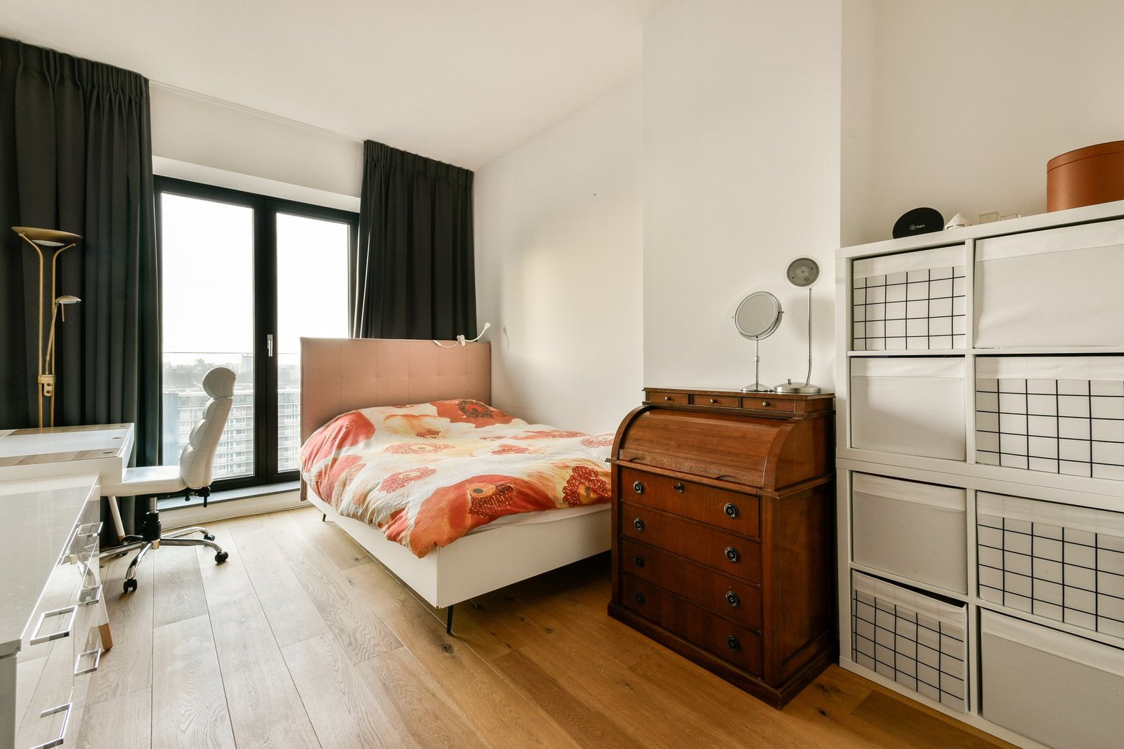 Luxurious, Spacious And Stylish Apartment With Panoramic View In Iconic Building In Amsterdam Apartment in Apollobuurt, North Holland, Netherlands