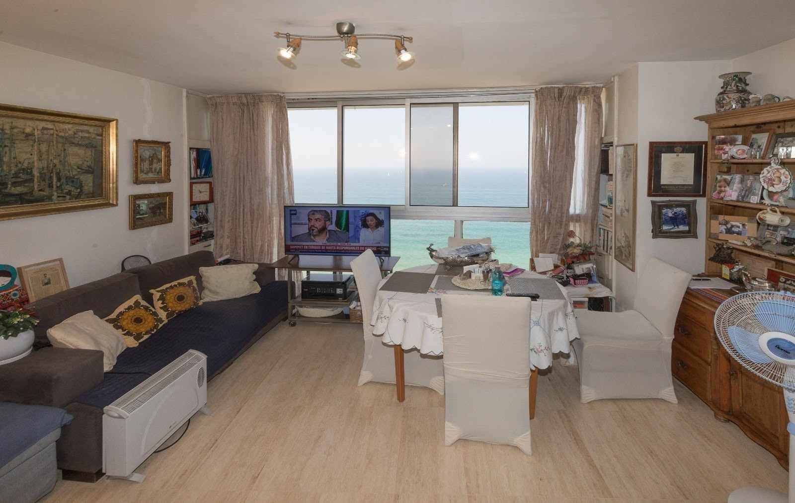 Sea Facing Apartment In Luxurious Hotel Apartment in Herzliya, Tel Aviv District, Israel 1 - 13906758