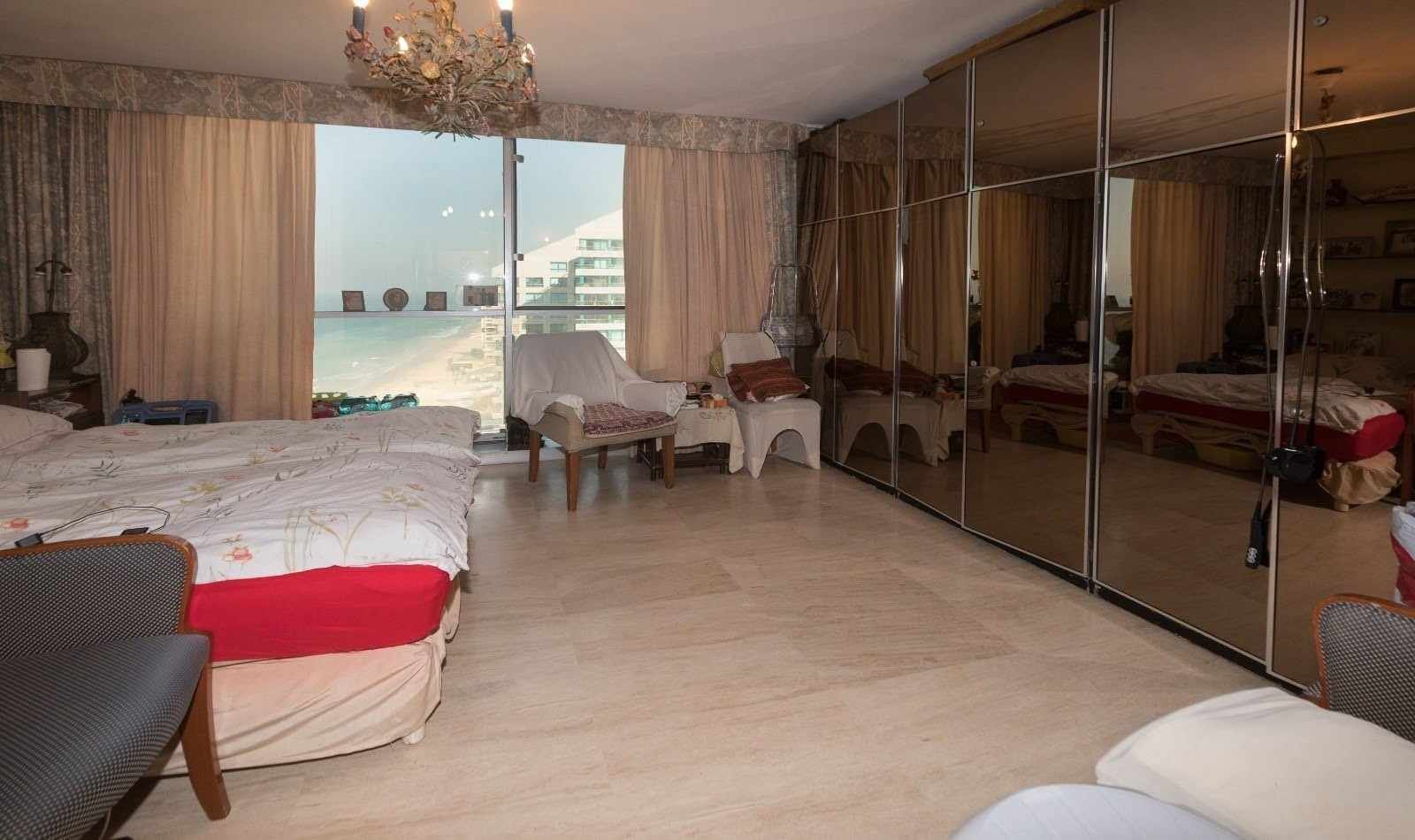 Sea Facing Apartment In Luxurious Hotel Apartment in Herzliya, Tel Aviv District, Israel 1 - 13906758