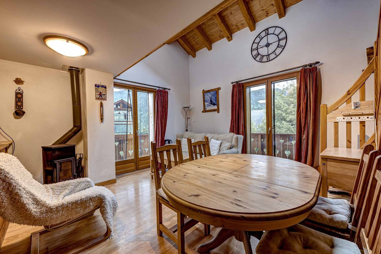 Apartment With Panoramic Mountain Views Apartment in Les Allues, Auvergne-Rhône-Alpes, France 1 - 15913214