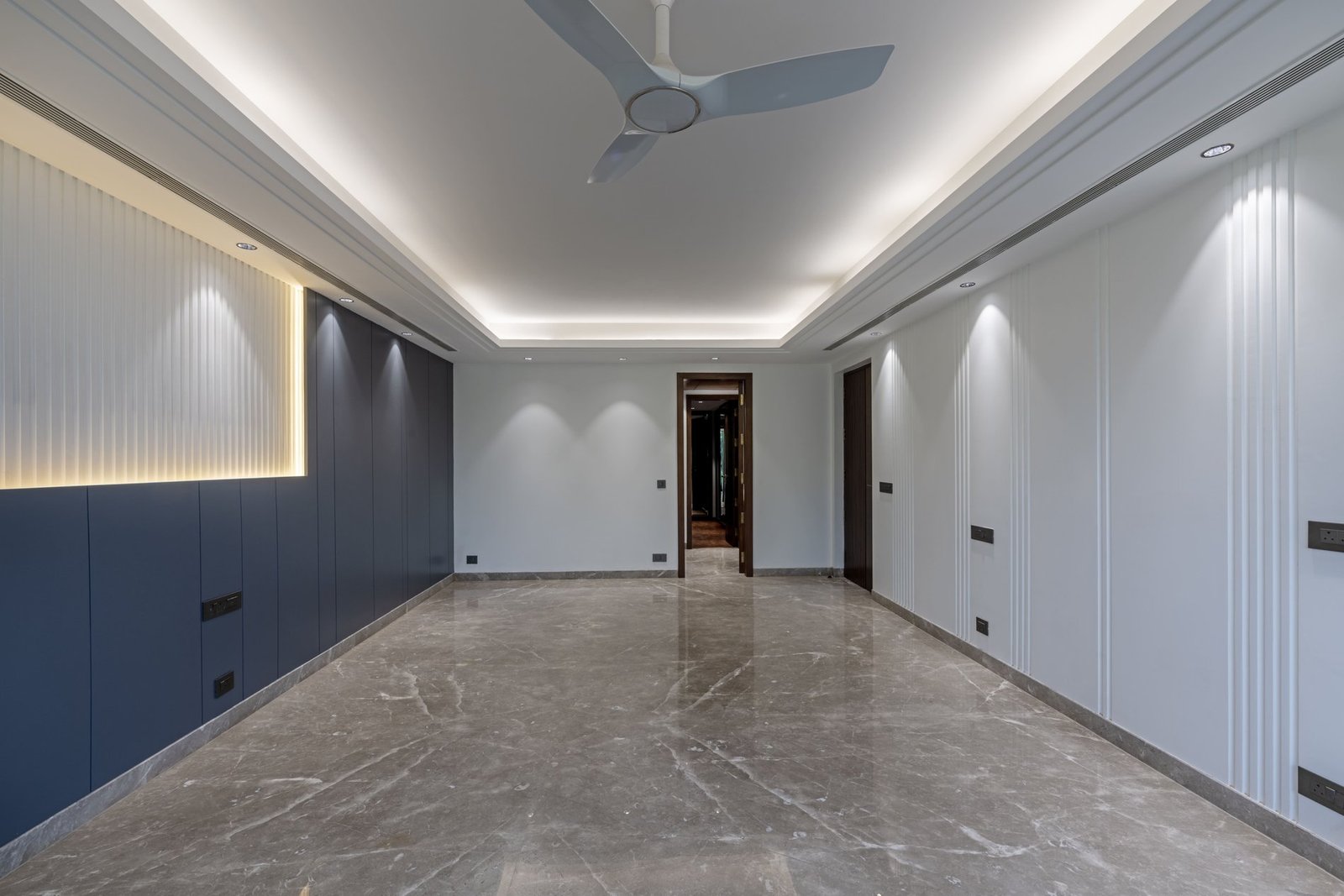 First Floor, Facing Lush Green Garden In Hauz Khas Enclave Apartment in New Delhi, Delhi, India 1 - 15593887