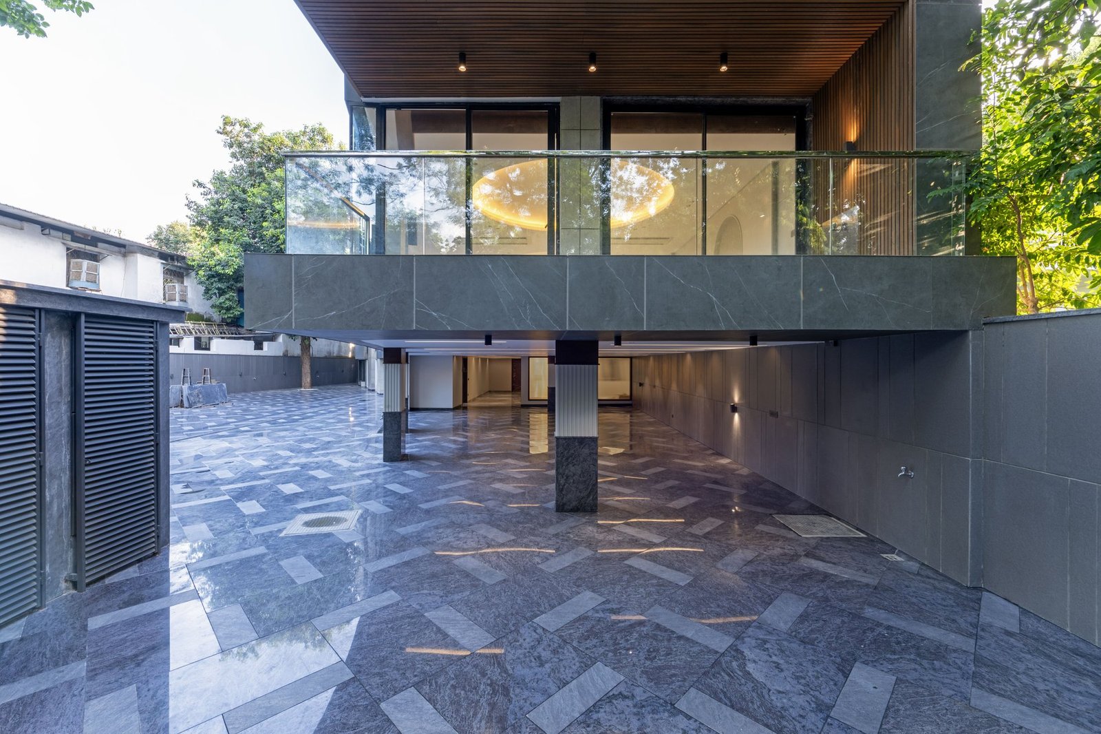 First Floor, Facing Lush Green Garden In Hauz Khas Enclave Apartment in New Delhi, Delhi, India 1 - 15593887