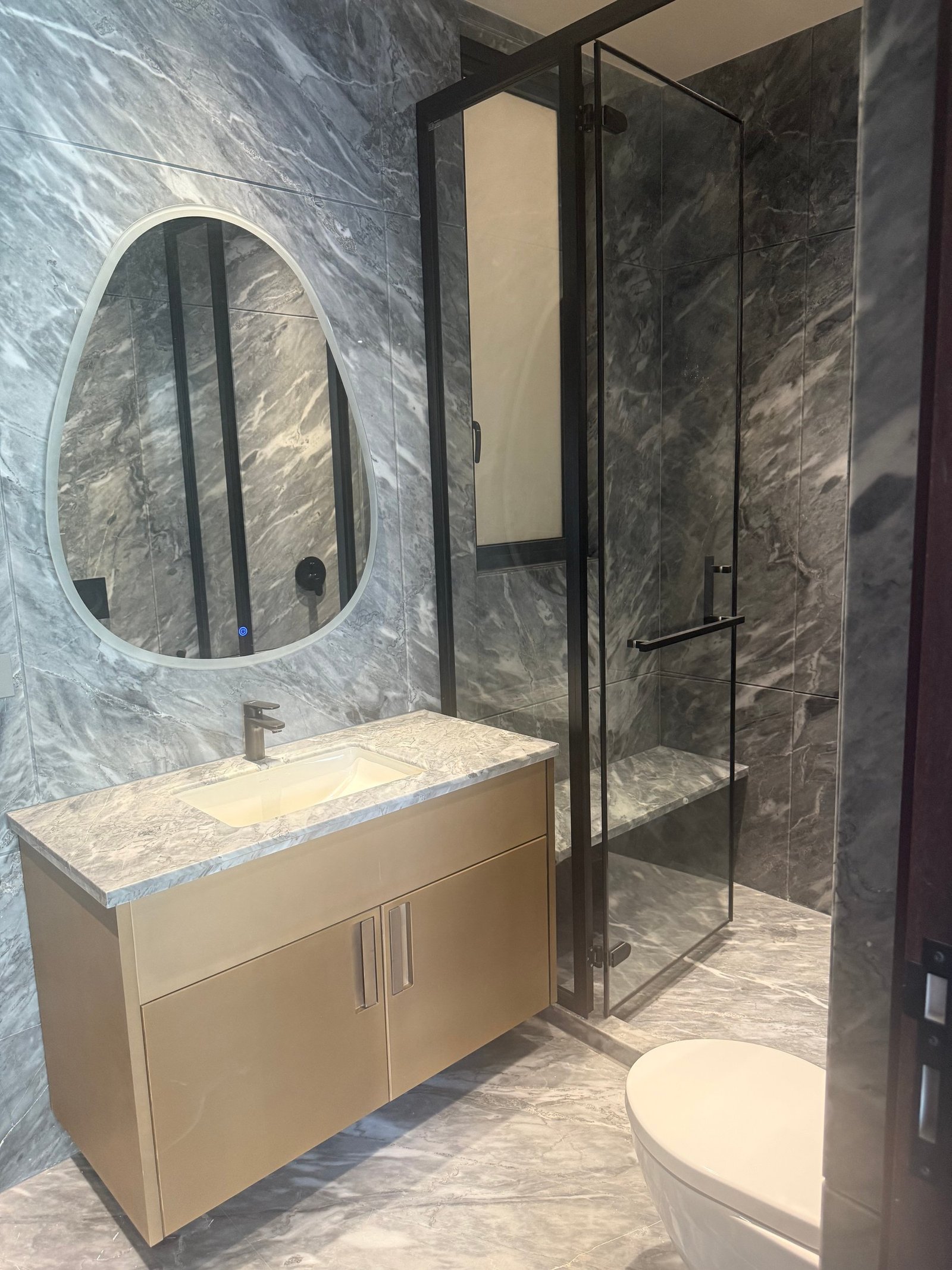 Luxurious Builder Floor For Sale – Greater Kailash 1, New Delhi Apartment in New Delhi, Delhi, India 1 - 15780543