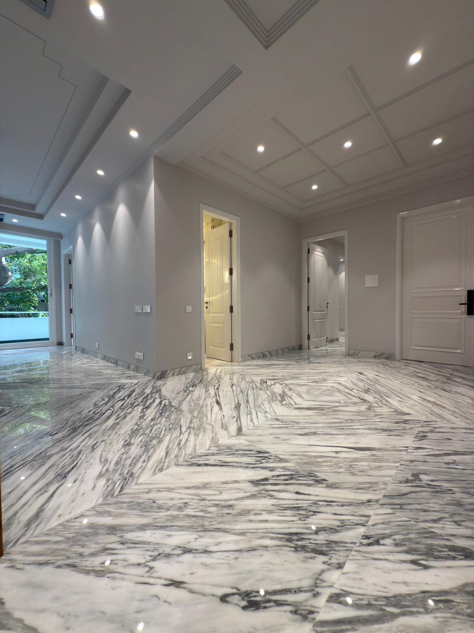 Ultra Luxury Ground Floor With Basement For Sale In Defence Colony, New Delhi Apartment in New Delhi, Delhi, India 1 - 15800501