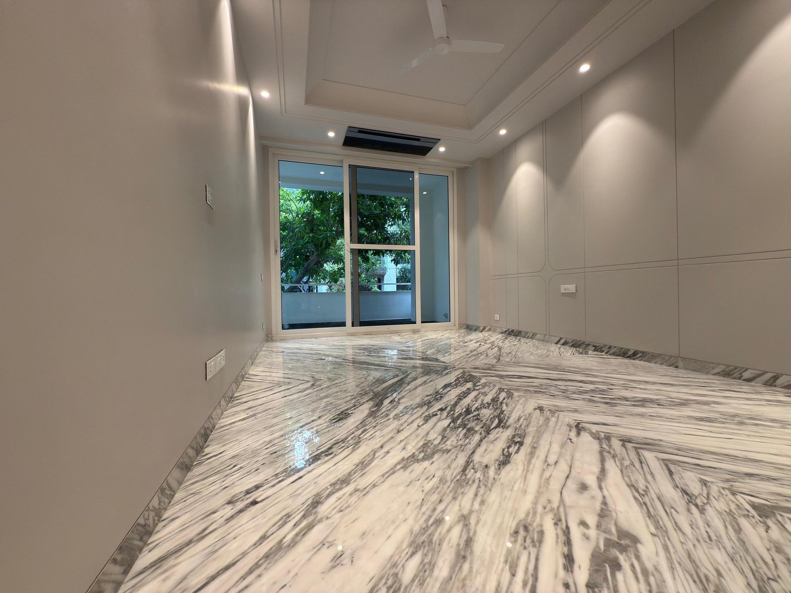 Ultra Luxury Ground Floor With Basement For Sale In Defence Colony, New Delhi Apartment in New Delhi, Delhi, India 1 - 15800501