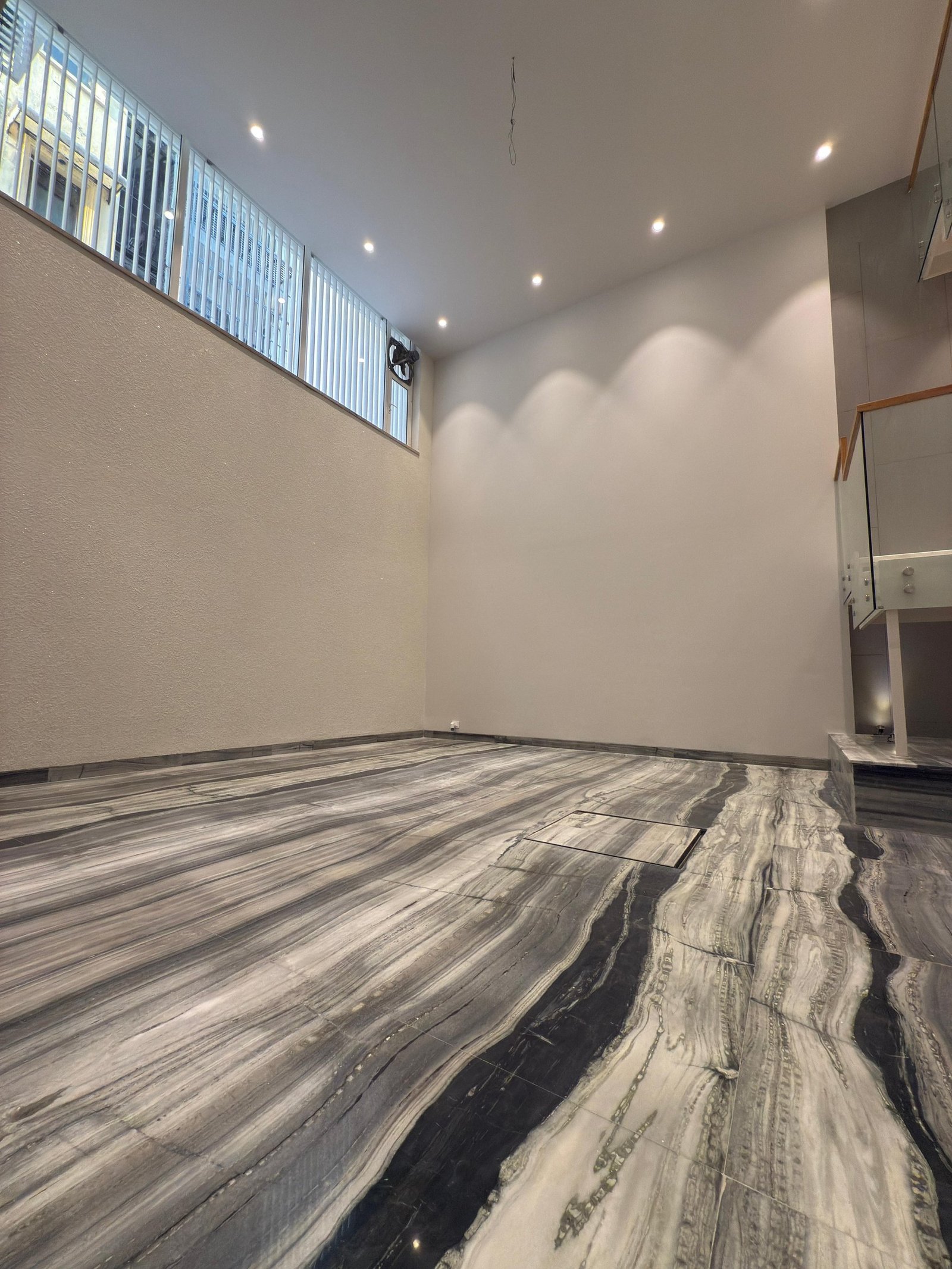 Ultra Luxury Ground Floor With Basement For Sale In Defence Colony, New Delhi Apartment in New Delhi, Delhi, India 1 - 15800501