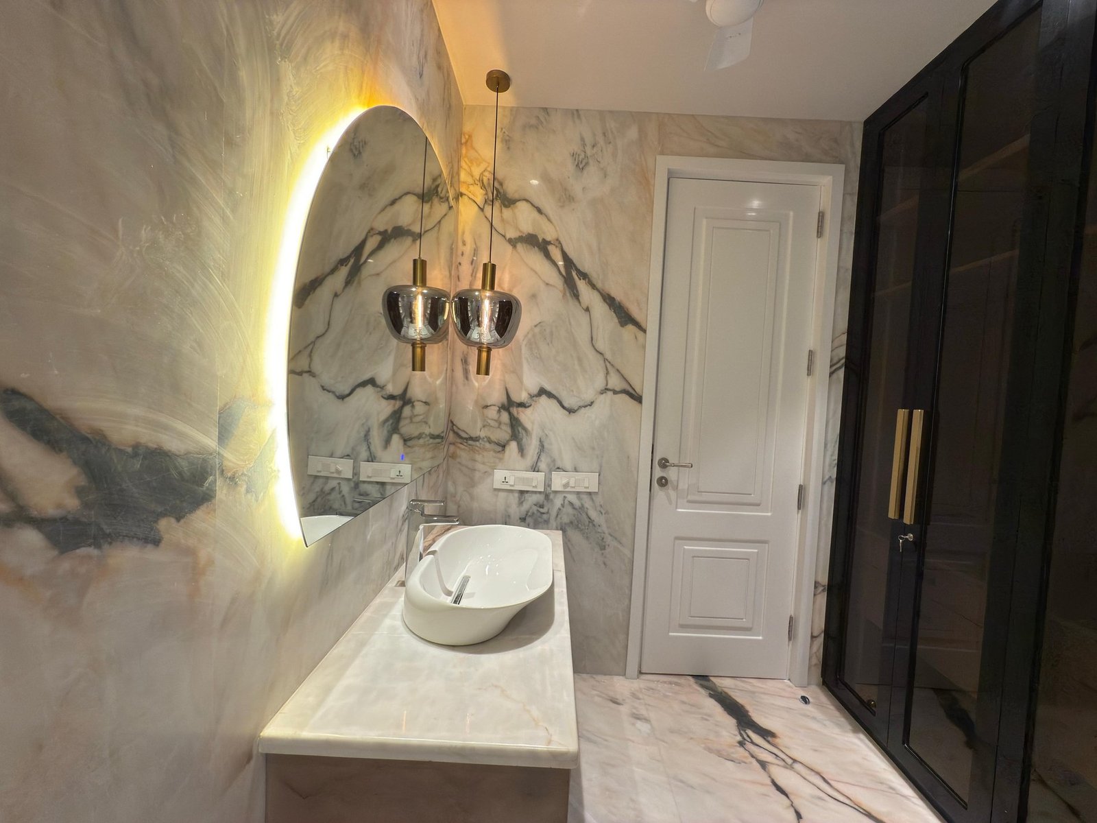 Ultra Luxury Ground Floor With Basement For Sale In Defence Colony, New Delhi Apartment in New Delhi, Delhi, India 1 - 15800501