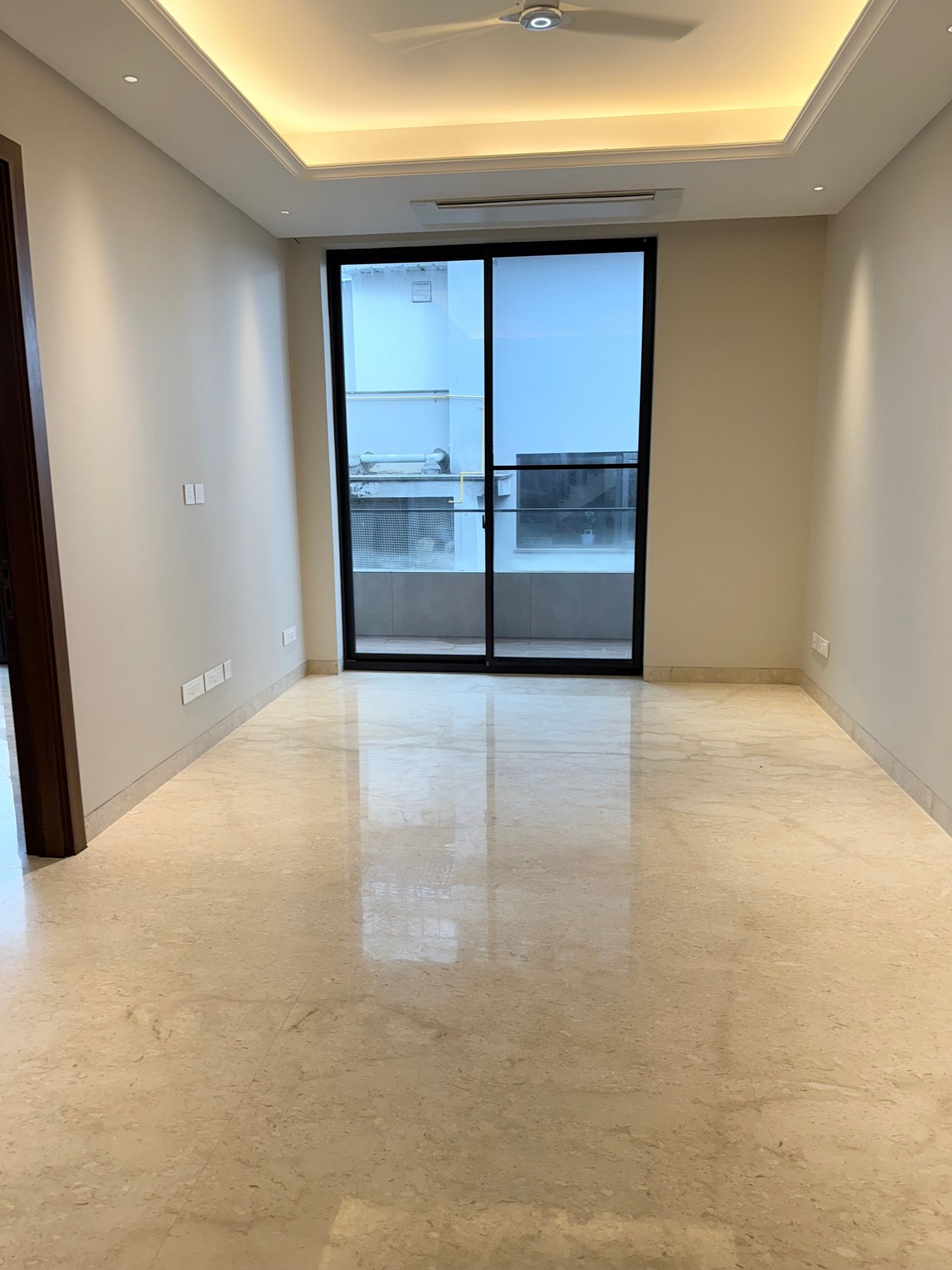 Luxury Third Floor With Terrace Garden – Chirag Enclave, South Delhi Apartment in New Delhi, Delhi, India 1 - 16129398