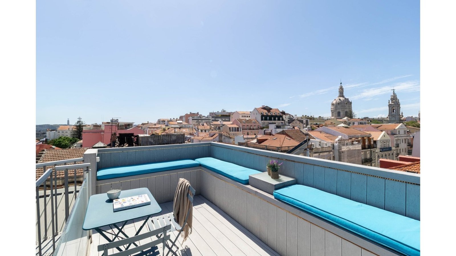 4 Bedroom Duplex Penthouse With Expansive Living Areas, Panoramic Terrace, River & Basilica Views, A Apartment in Povoa de Sao Miguel, Beja District, Portugal 1 - 16116690