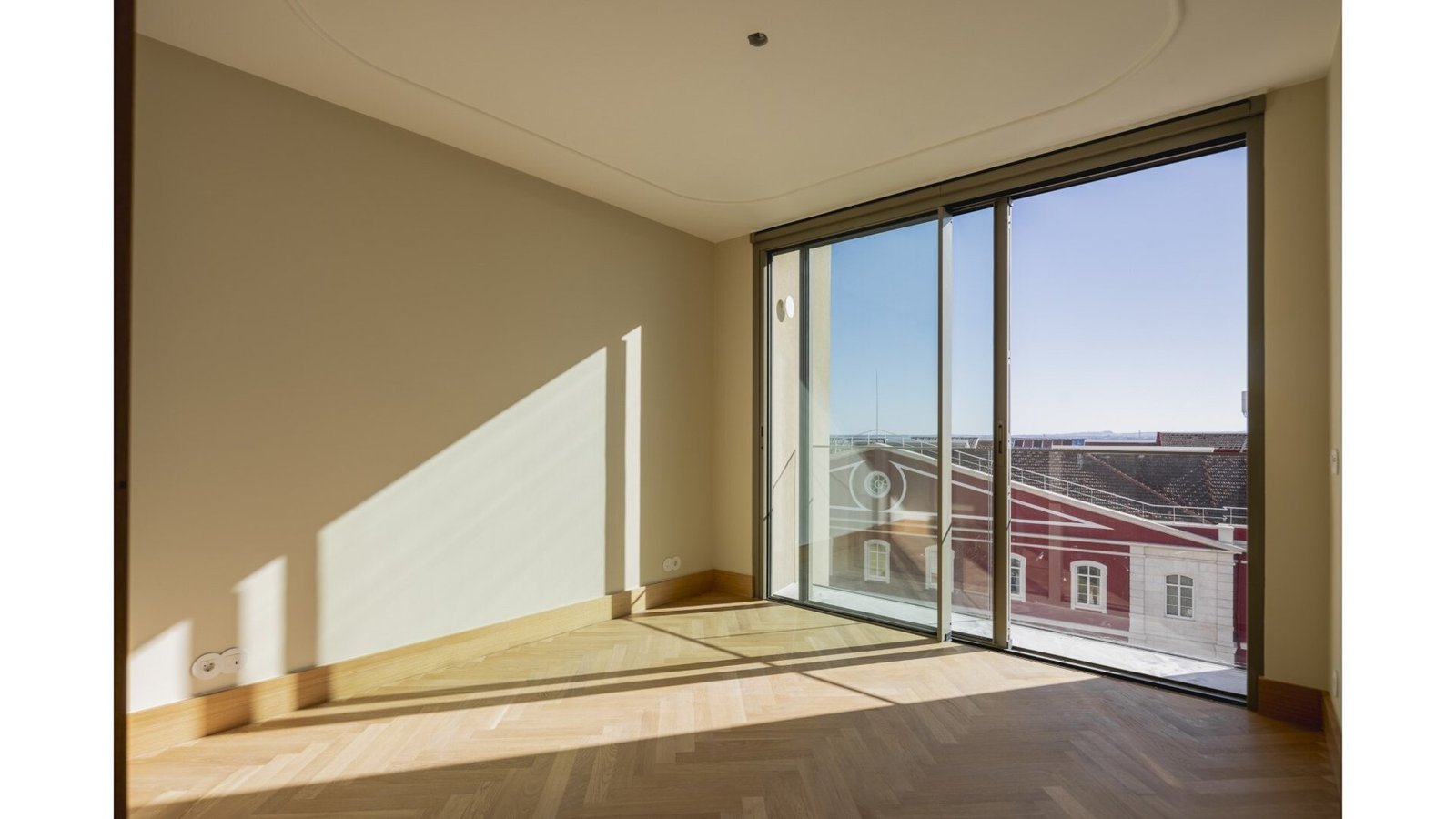 T7 Duplex Apartment With Terrace In Alfama Lisbon Apartment in Sao Vicente, Lisbon, Portugal 1 - 15332304