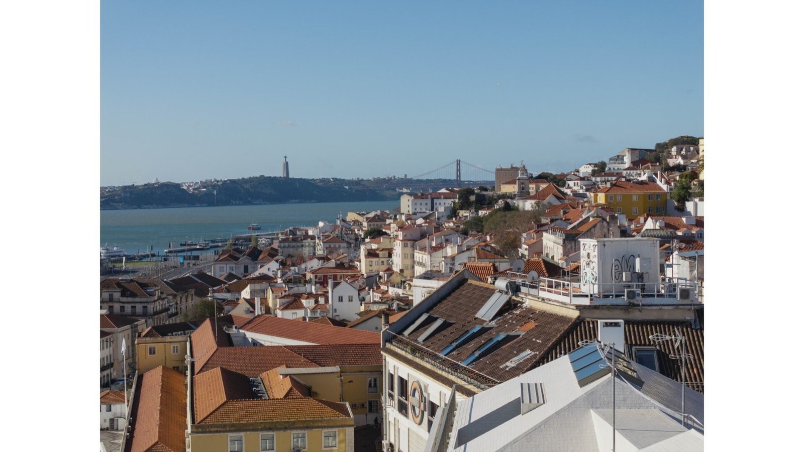 T7 Duplex Apartment With Terrace In Alfama Lisbon Apartment in Sao Vicente, Lisbon, Portugal 1 - 15332304