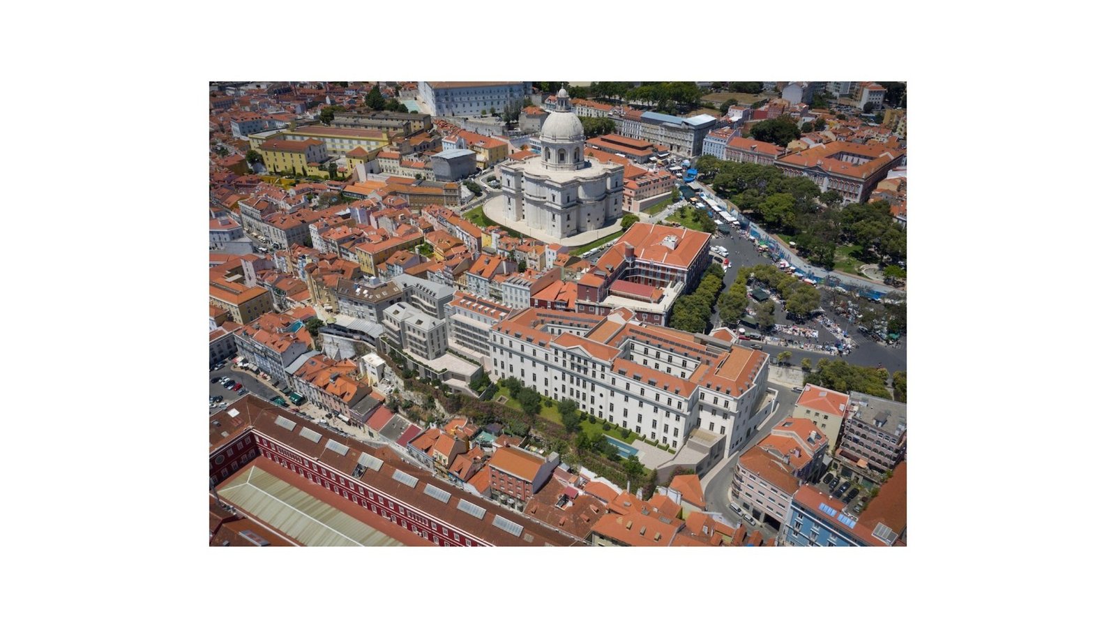 T7 Duplex Apartment With Terrace In Alfama Lisbon Apartment in Sao Vicente, Lisbon, Portugal 1 - 15332304