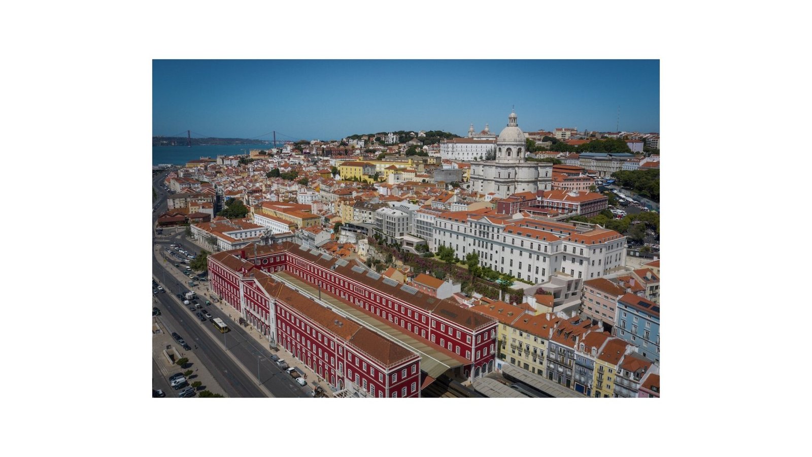 T7 Duplex Apartment With Terrace In Alfama Lisbon Apartment in Sao Vicente, Lisbon, Portugal 1 - 15332304