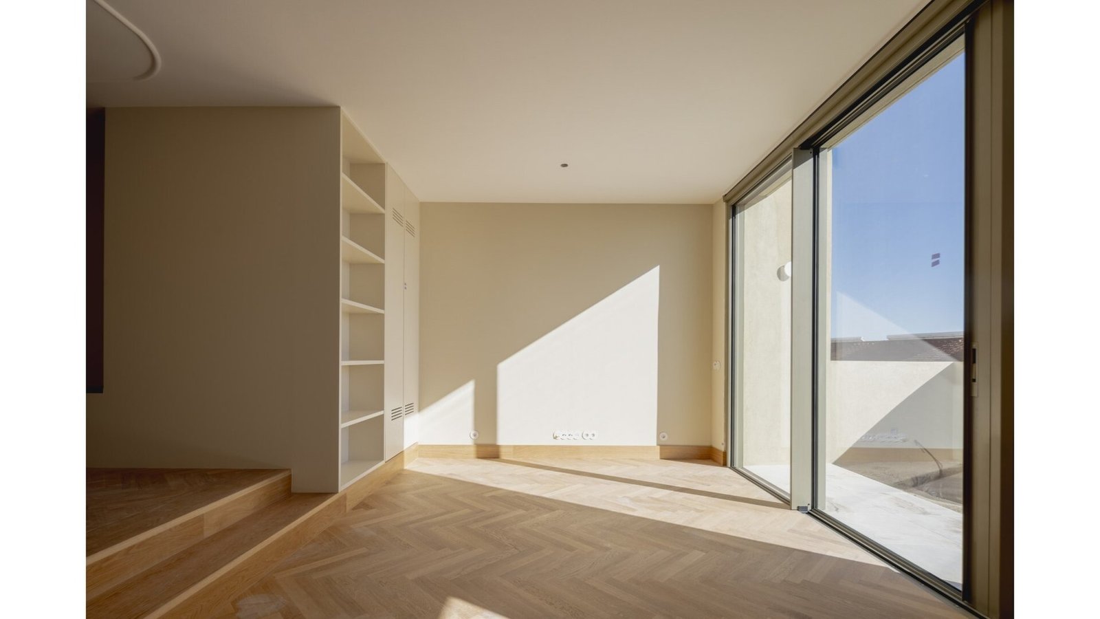 T7 Duplex Apartment With Terrace In Alfama Lisbon Apartment in Sao Vicente, Lisbon, Portugal 1 - 15332304