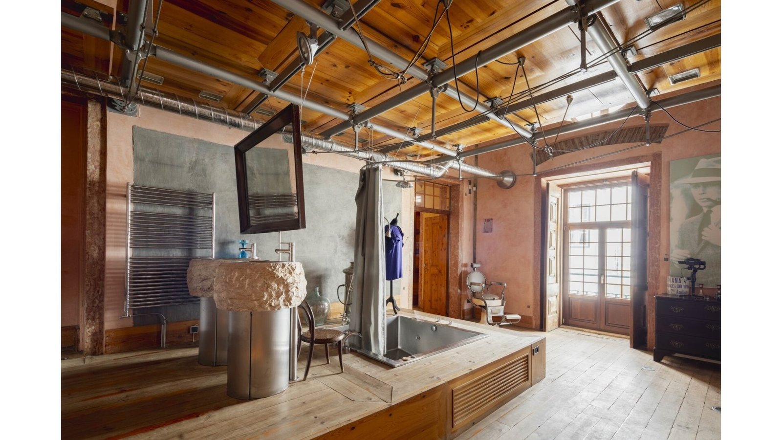 Charming 5 Bedroom Apartment With Garden, Views Of The River And The National Pantheon, In Lisbon Apartment in Sao Vicente, Madeira, Portugal 1 - 15914087