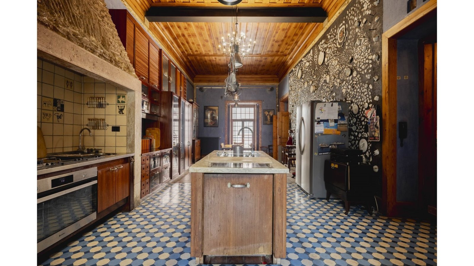 Charming 5 Bedroom Apartment With Garden, Views Of The River And The National Pantheon, In Lisbon Apartment in Sao Vicente, Madeira, Portugal 1 - 15914087