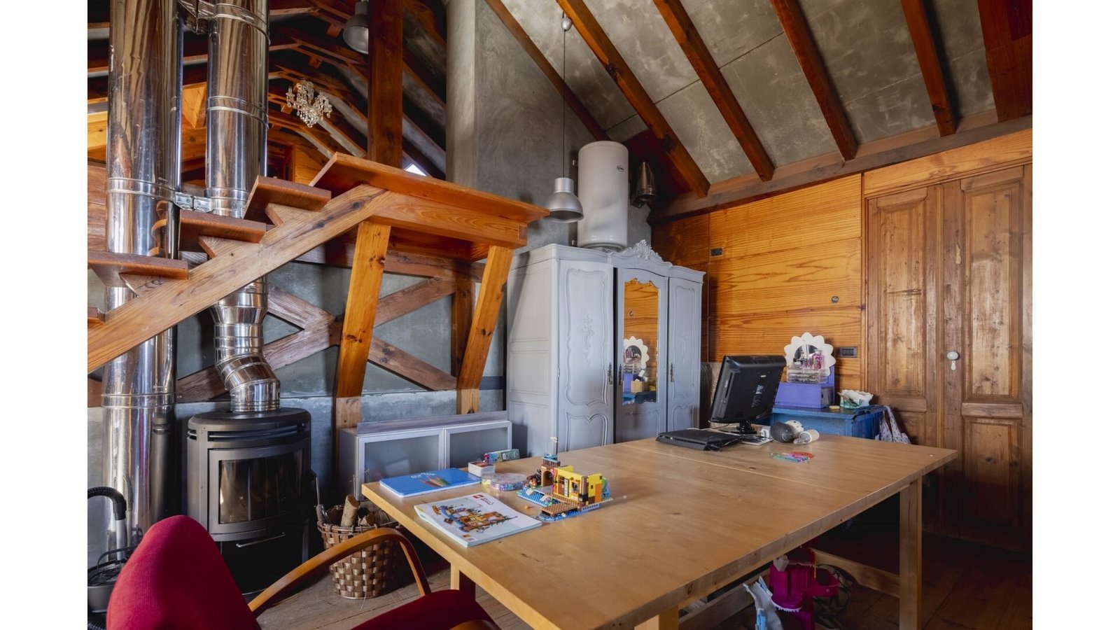 Charming 5 Bedroom Apartment With Garden, Views Of The River And The National Pantheon, In Lisbon Apartment in Sao Vicente, Madeira, Portugal 1 - 15914087