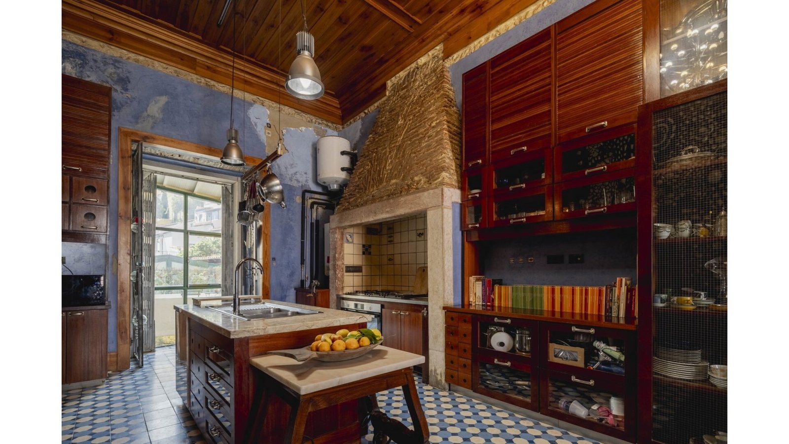 Charming 5 Bedroom Apartment With Garden, Views Of The River And The National Pantheon, In Lisbon Apartment in Sao Vicente, Madeira, Portugal 1 - 15914087