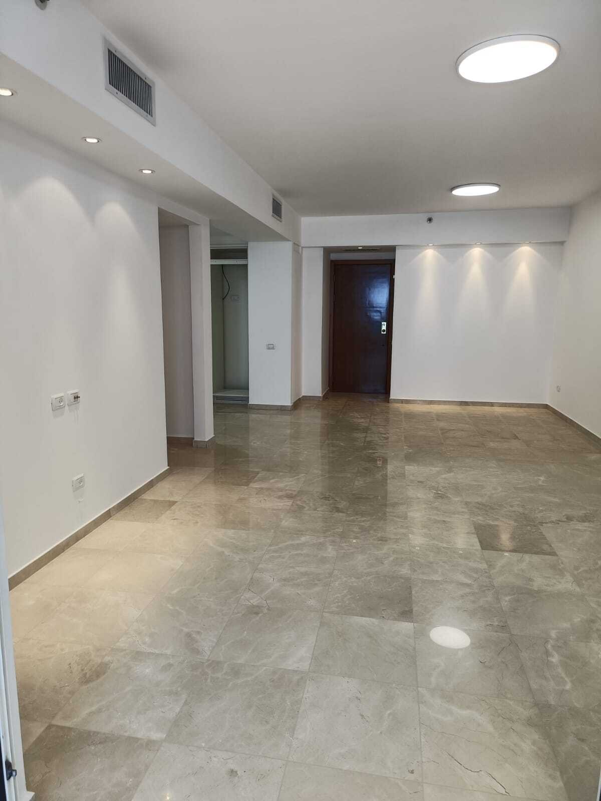 Sea Facing Apartment For Sale Apartment in Tel Aviv-Yafo, Tel Aviv District, Israel 1 - 13391818
