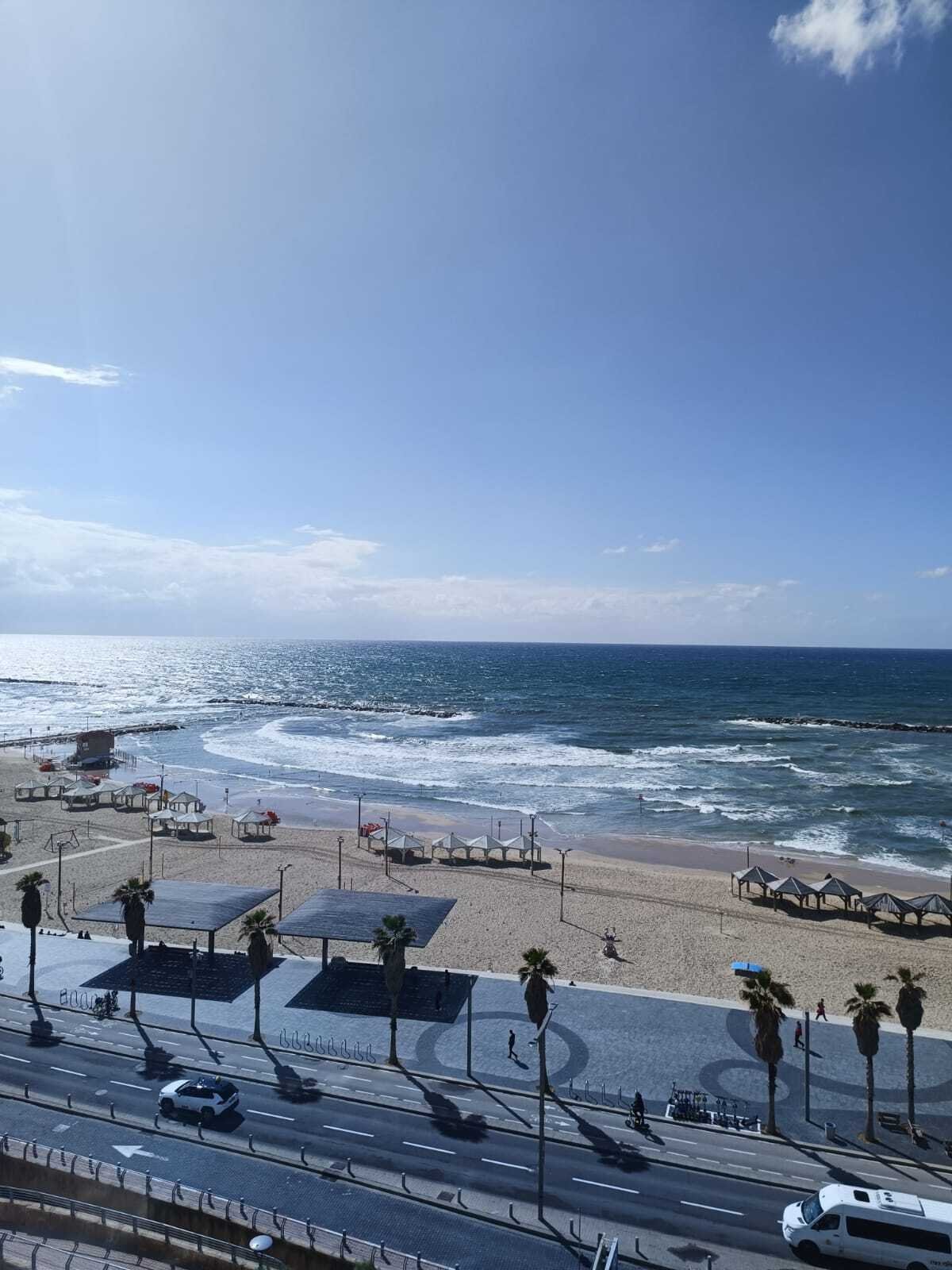 Sea Facing Apartment For Sale Apartment in Tel Aviv-Yafo, Tel Aviv District, Israel 1 - 13391818