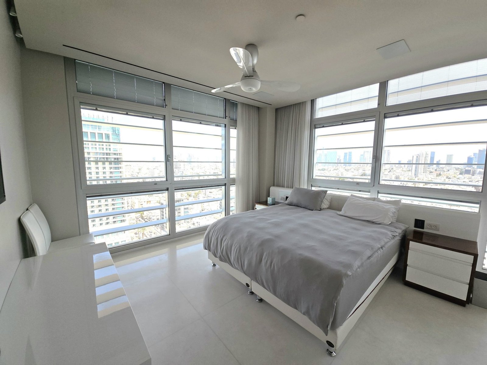 An Extraordinary Seafront Apartment In Tel Aviv Apartment in Tel Aviv-Yafo, Tel Aviv District, Israel 1 - 14759441