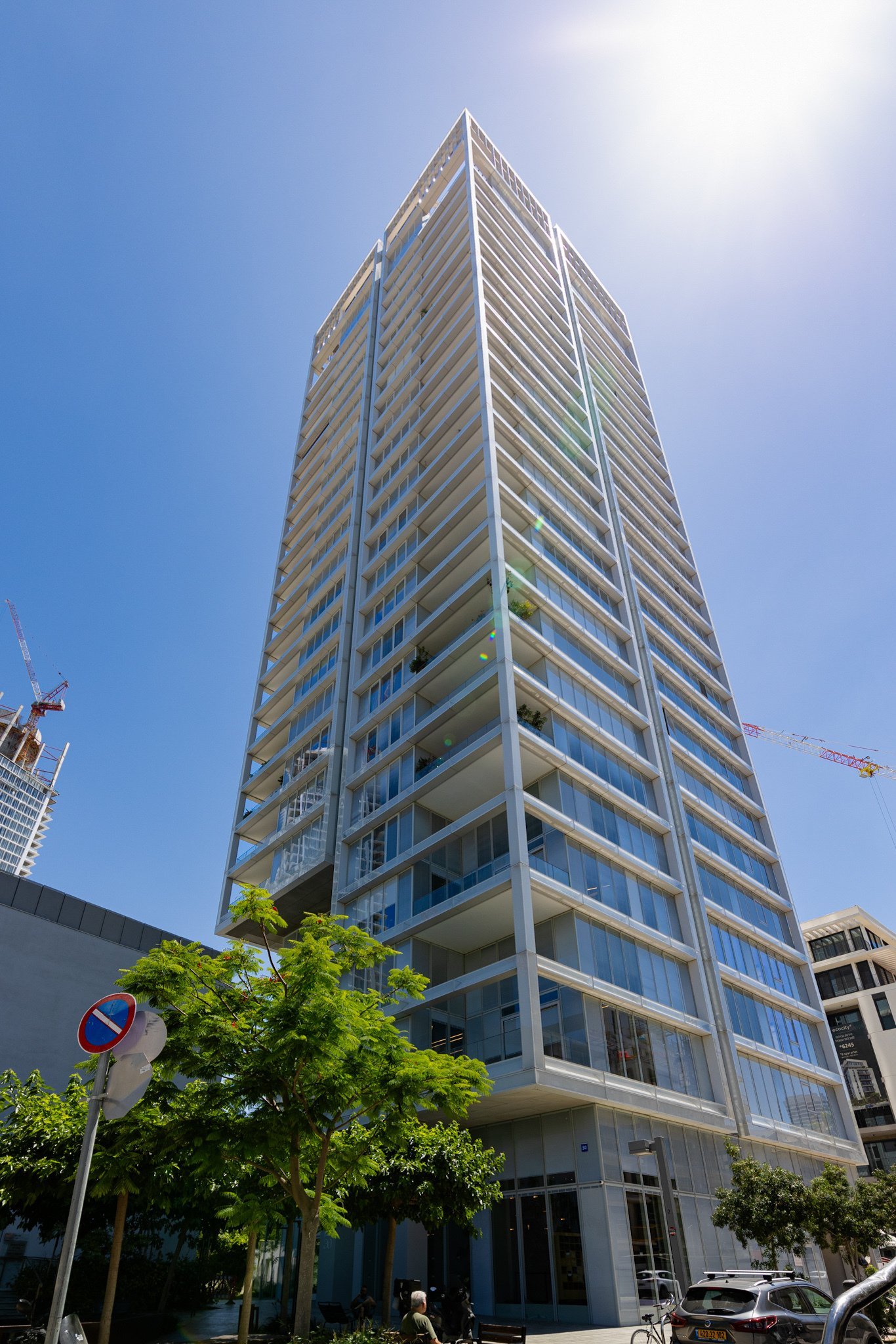 Exquisite High Rise Living In The Iconic Beit Lessin Tower Apartment in Tel Aviv-Yafo, Tel Aviv District, Israel 1 - 15581746