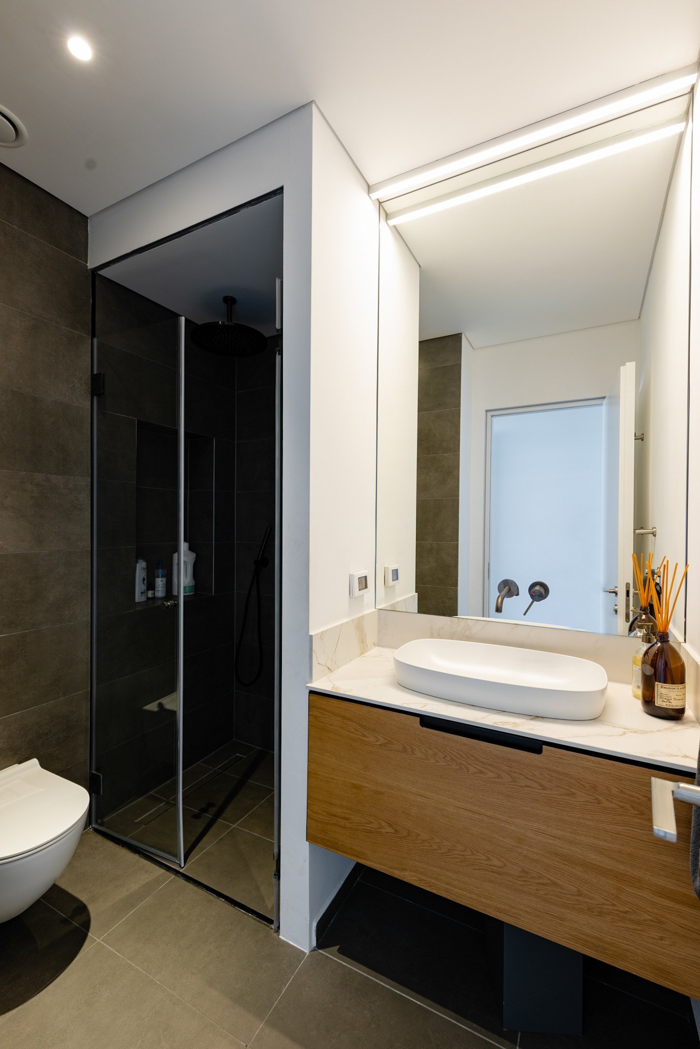 Exquisite High Rise Living In The Iconic Beit Lessin Tower Apartment in Tel Aviv-Yafo, Tel Aviv District, Israel 1 - 15581746