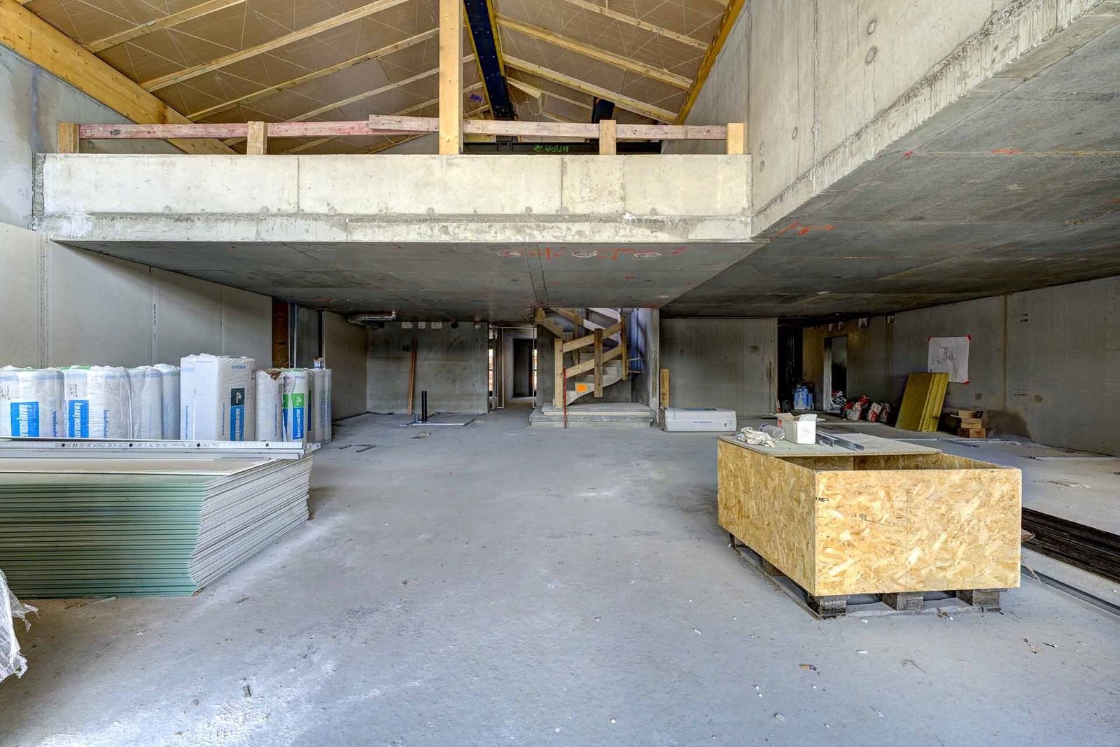 This Exceptional Penthouse Apartment Is Situated In The Heart Of Val D’isère Village. Apartment in Val-d'Isère, Auvergne-Rhône-Alpes, France 1 - 15898236