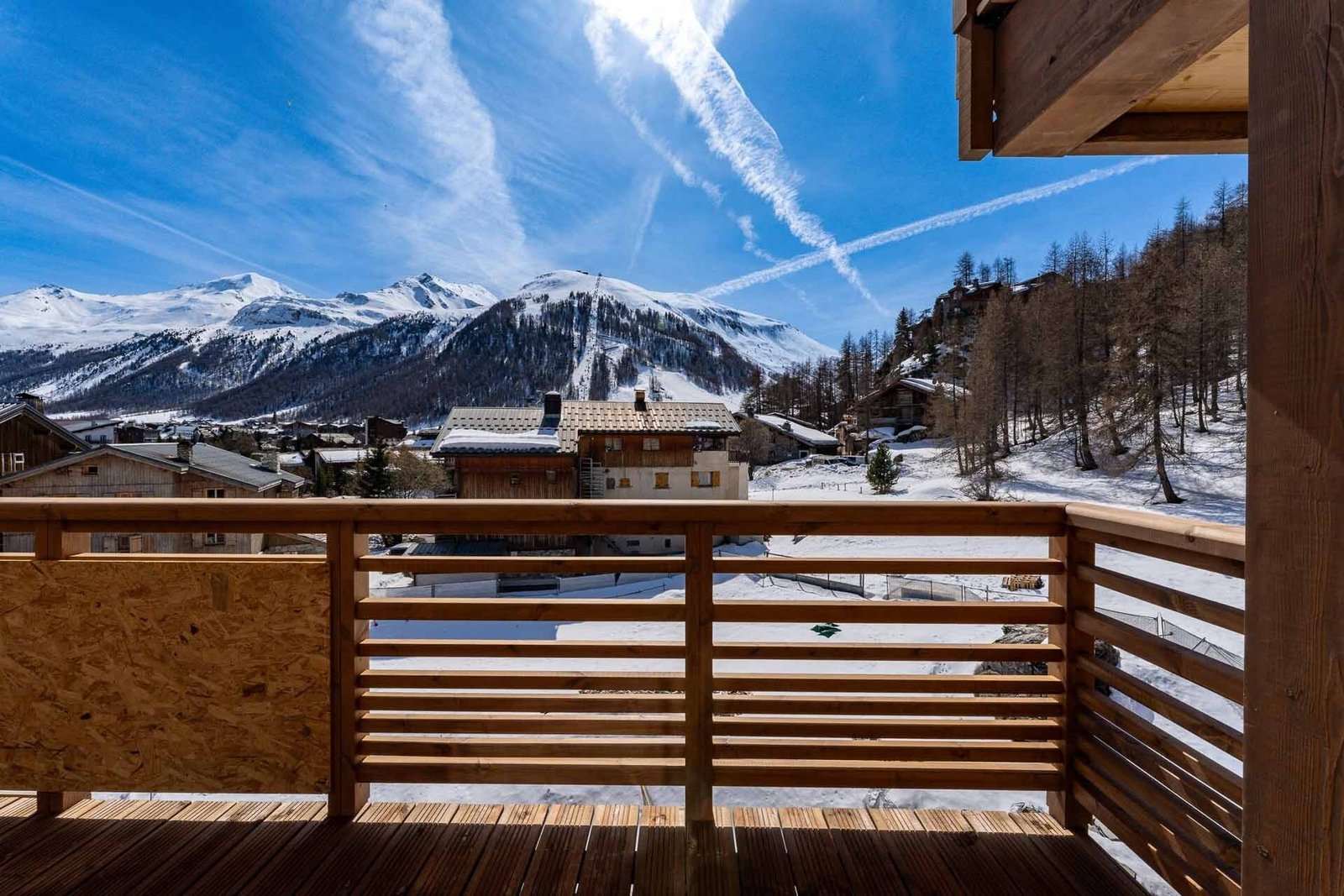 Luxurious Val D’isere Apartment With Mountain Views Apartment in Val-d'Isère, Auvergne-Rhône-Alpes, France 1 - 15898808