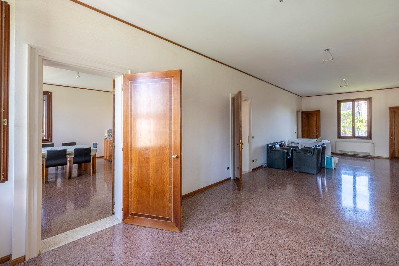 Prestigious Piano Nobile On Canal Grande Apartment in Venice, Veneto, Italy 1 - 16025360