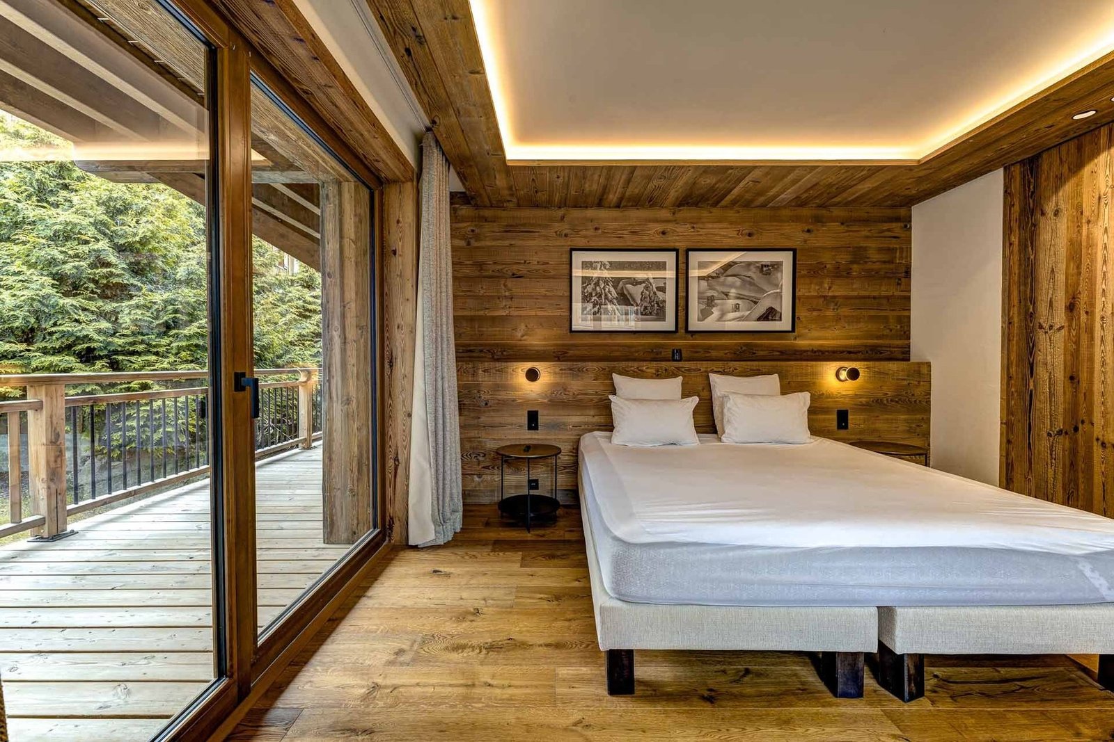 Contemporary Alpine Living With Private Wellness Facilities. Chalet in Courchevel, Auvergne-Rhône-Alpes, France 1 - 15741982