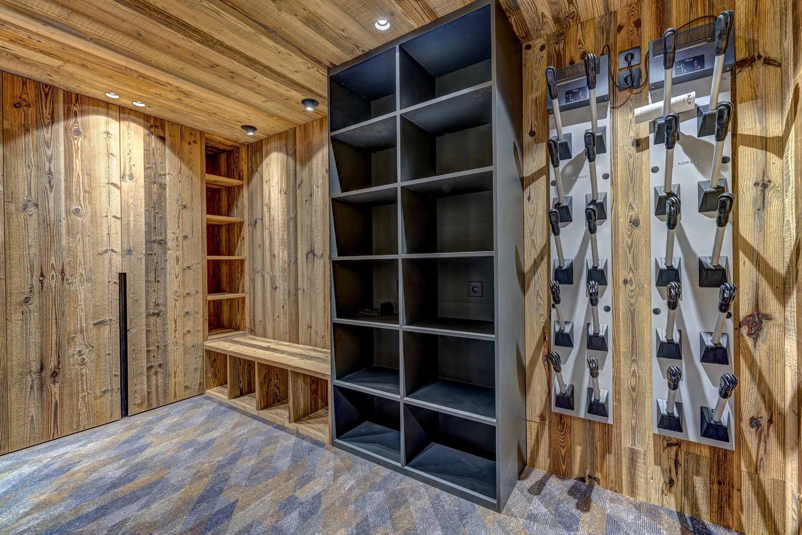 Ski Chalet With Panoramic Views Chalet in Courchevel, Auvergne-Rhône-Alpes, France 1 - 15775277