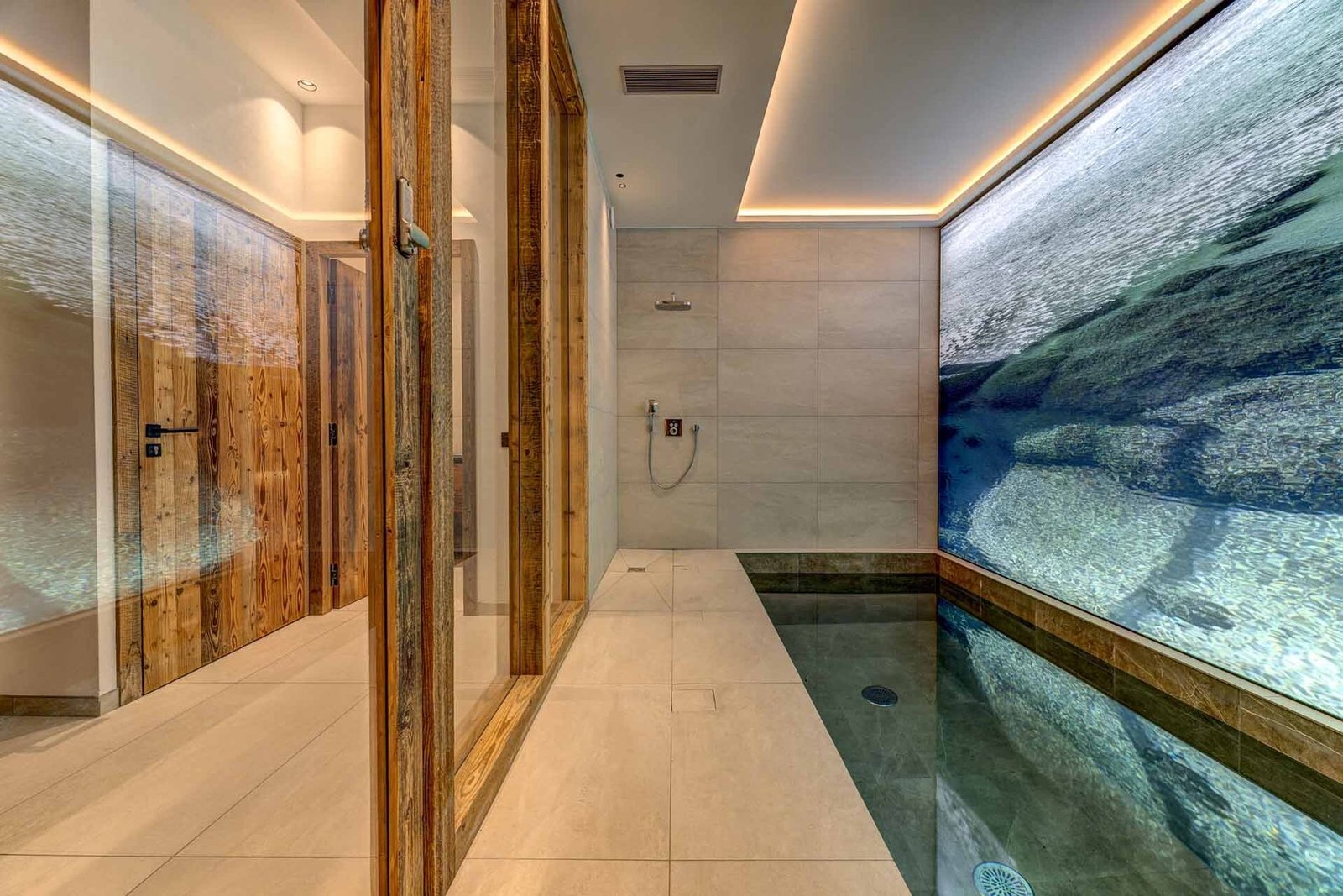 Ski Chalet With Panoramic Views Chalet in Courchevel, Auvergne-Rhône-Alpes, France 1 - 15775277