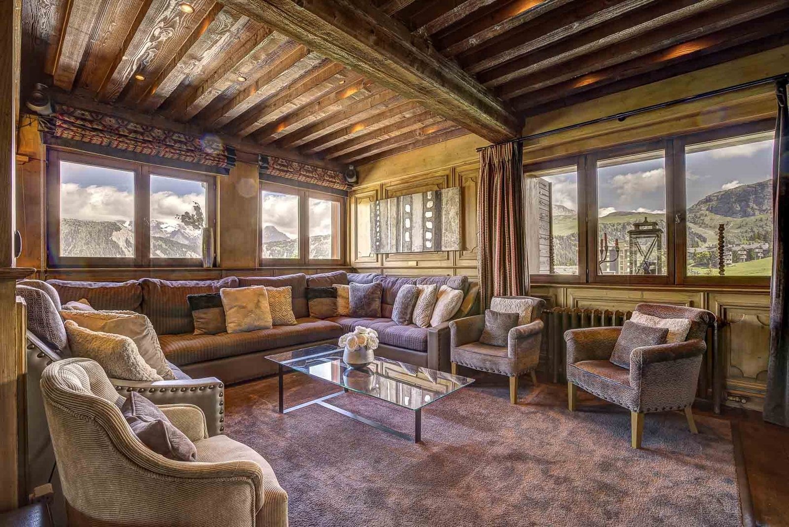 Chalet in Courchevel, Auvergne-Rhône-Alpes, France 1 - 16354579