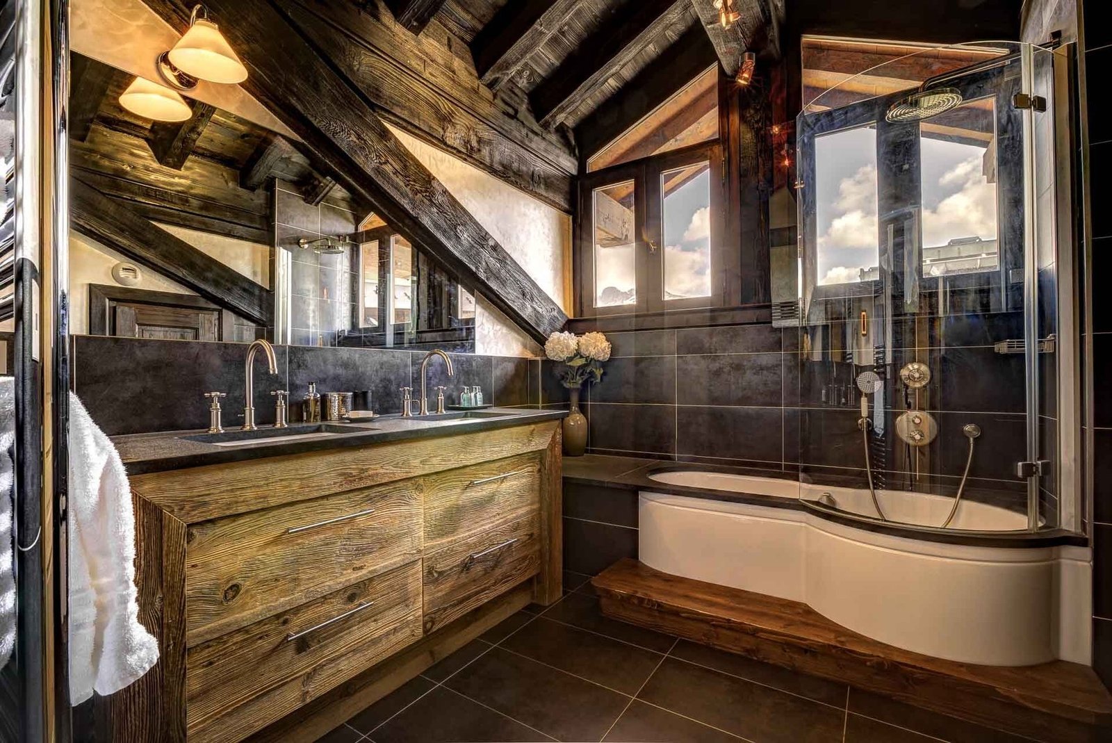 Chalet in Courchevel, Auvergne-Rhône-Alpes, France 1 - 16354579