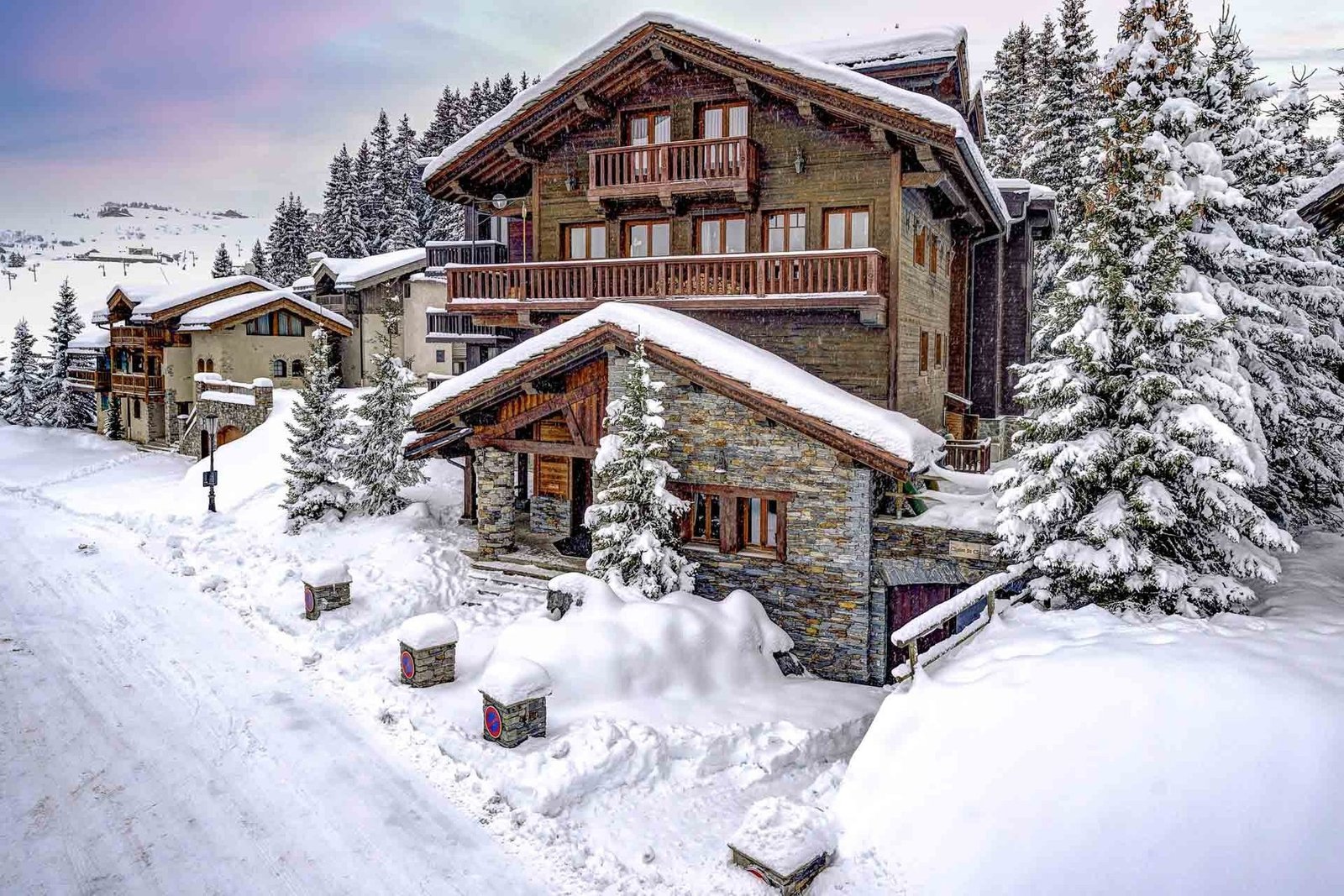 Chalet in Courchevel, Auvergne-Rhône-Alpes, France 1 - 16354579