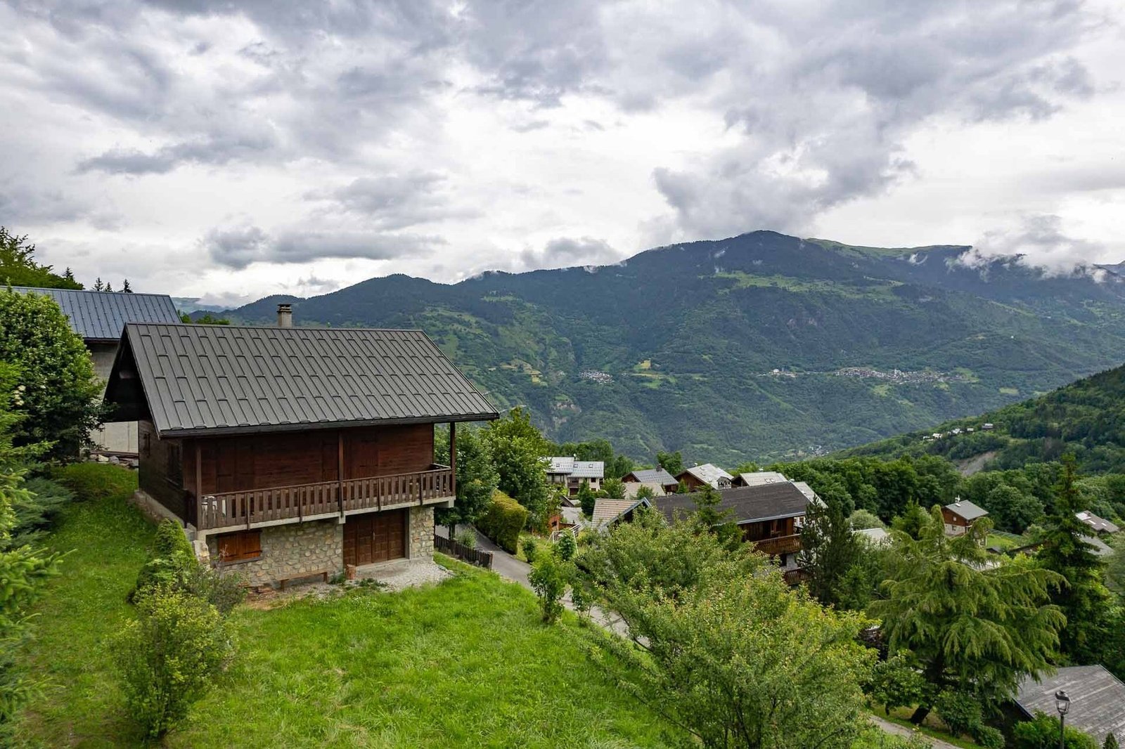 Two Detached Chalets, A Detached Garage And A Substantial Plot Of Terrain Chalet in Les Allues, Auvergne-Rhône-Alpes, France 1 - 15714519