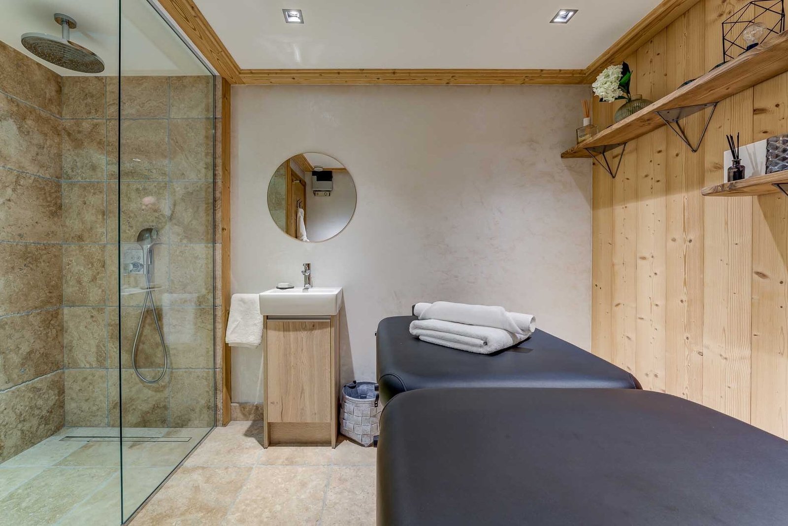 Chalet in Les Allues, Auvergne-Rhône-Alpes, France 1 - 16163974